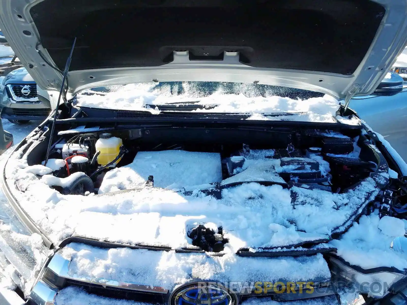 7 Photograph of a damaged car 5TDDGRFH1KS072842 TOYOTA HIGHLANDER 2019