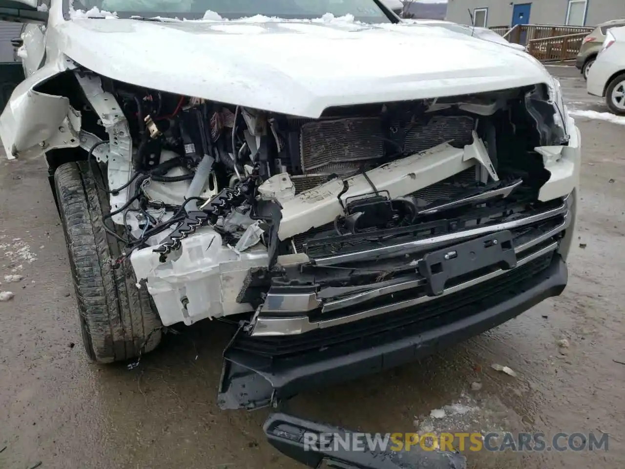 9 Photograph of a damaged car 5TDDGRFH1KS074798 TOYOTA HIGHLANDER 2019