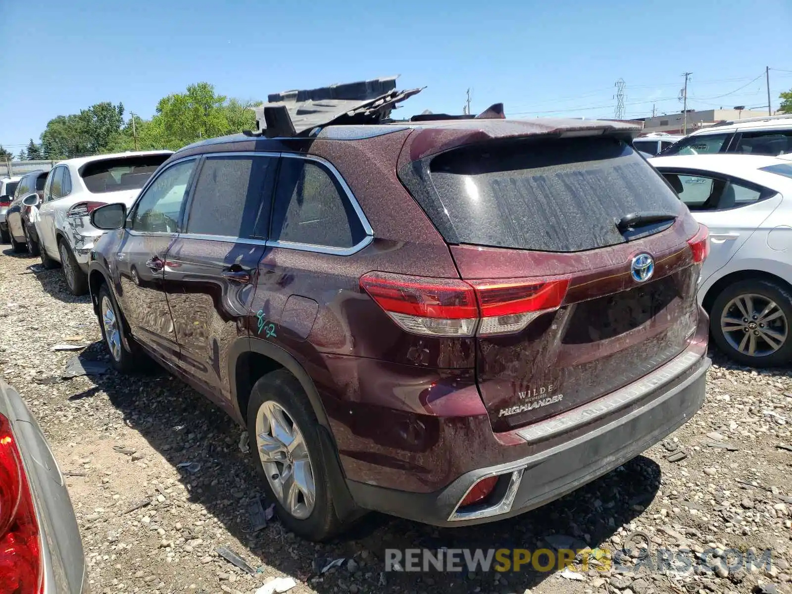 3 Photograph of a damaged car 5TDDGRFH1KS077927 TOYOTA HIGHLANDER 2019