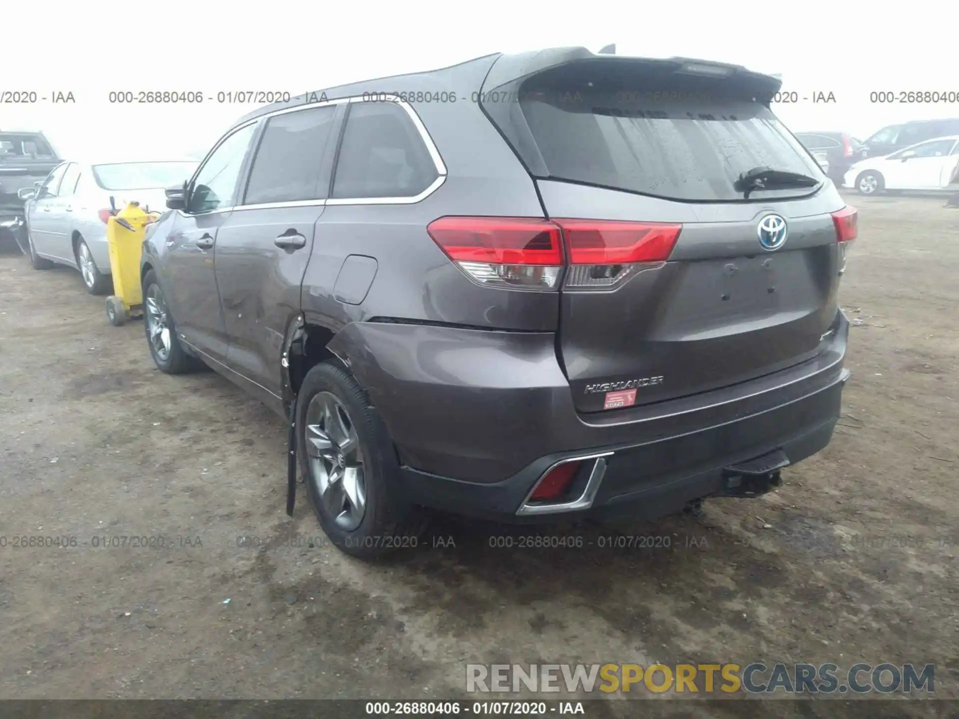 3 Photograph of a damaged car 5TDDGRFH2KS065625 TOYOTA HIGHLANDER 2019