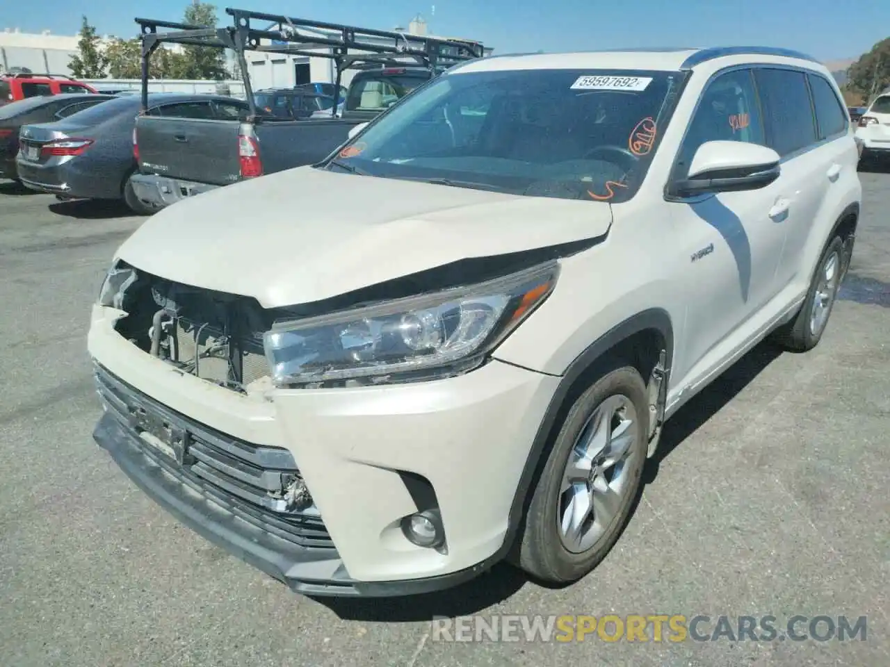 2 Photograph of a damaged car 5TDDGRFH2KS065821 TOYOTA HIGHLANDER 2019