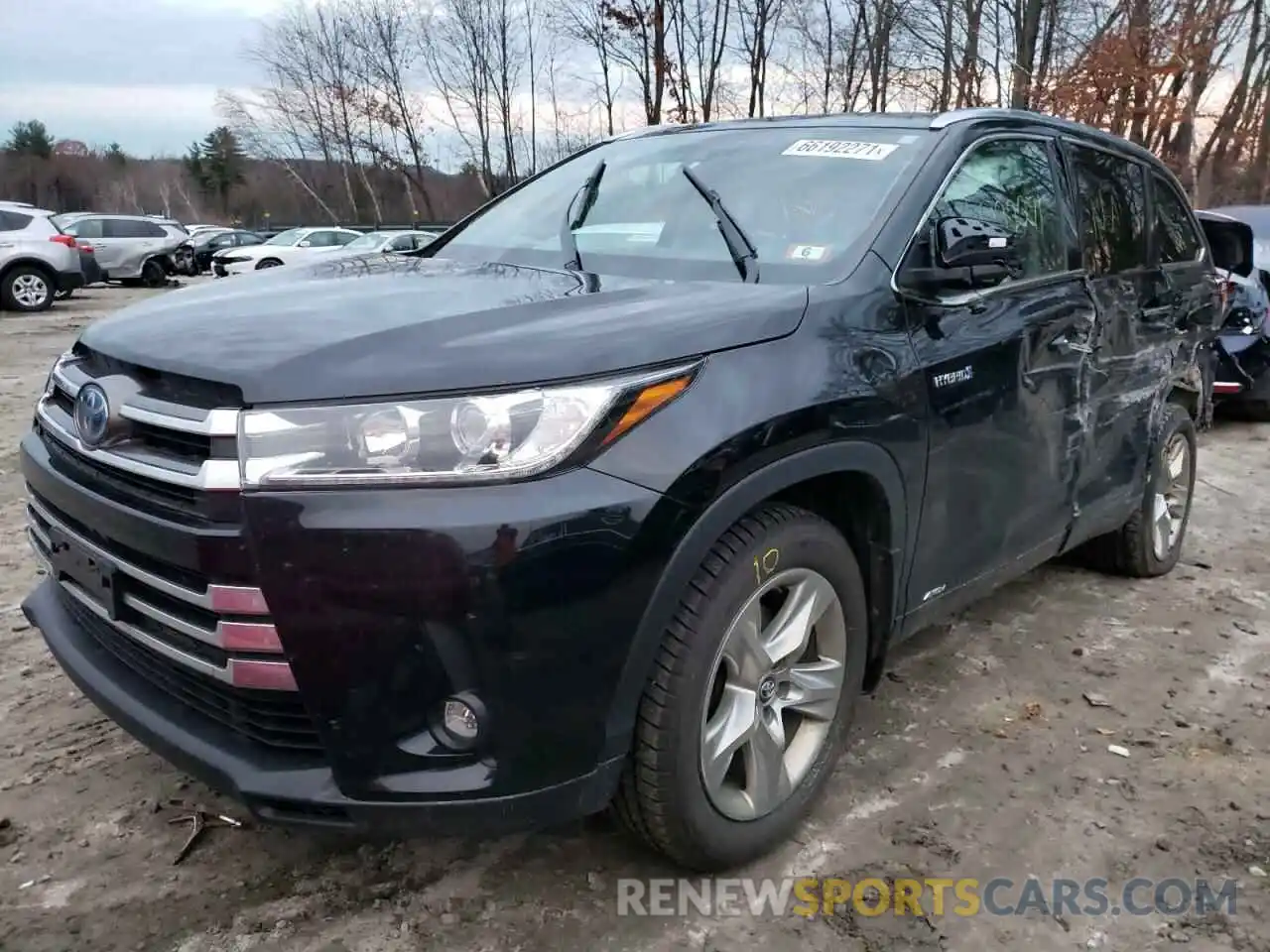 2 Photograph of a damaged car 5TDDGRFH2KS067200 TOYOTA HIGHLANDER 2019