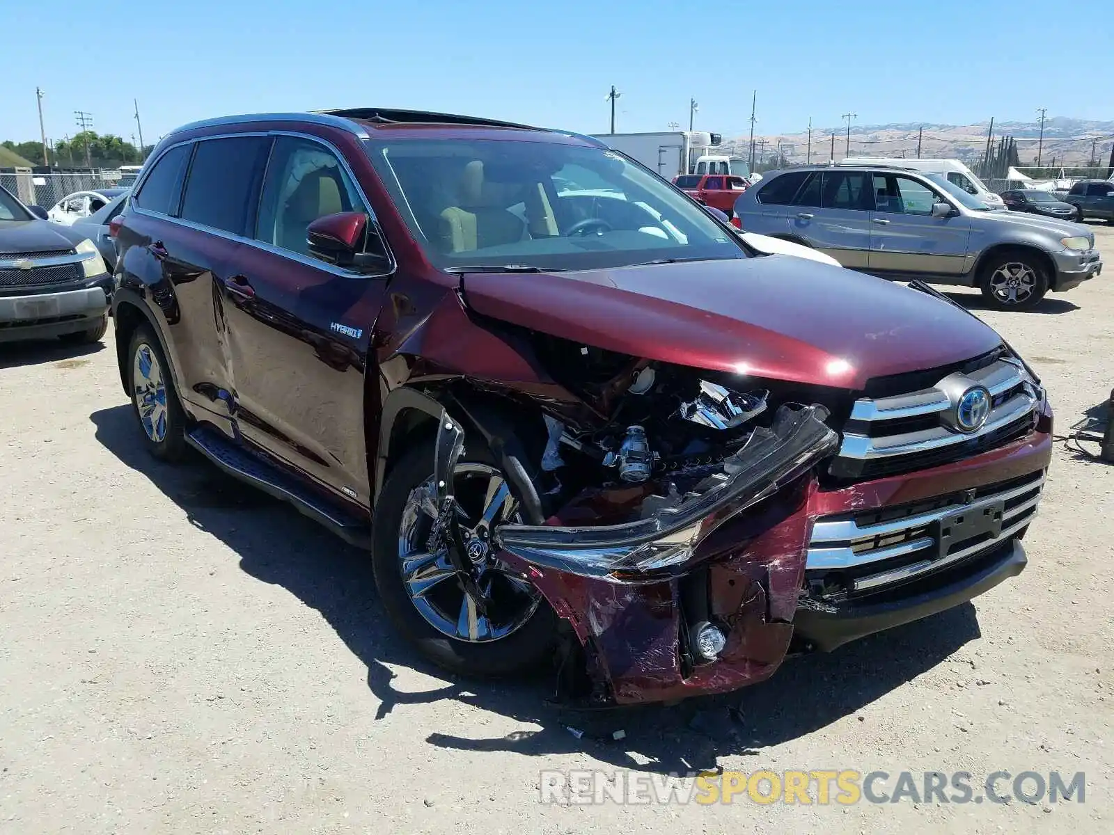 1 Photograph of a damaged car 5TDDGRFH2KS073742 TOYOTA HIGHLANDER 2019