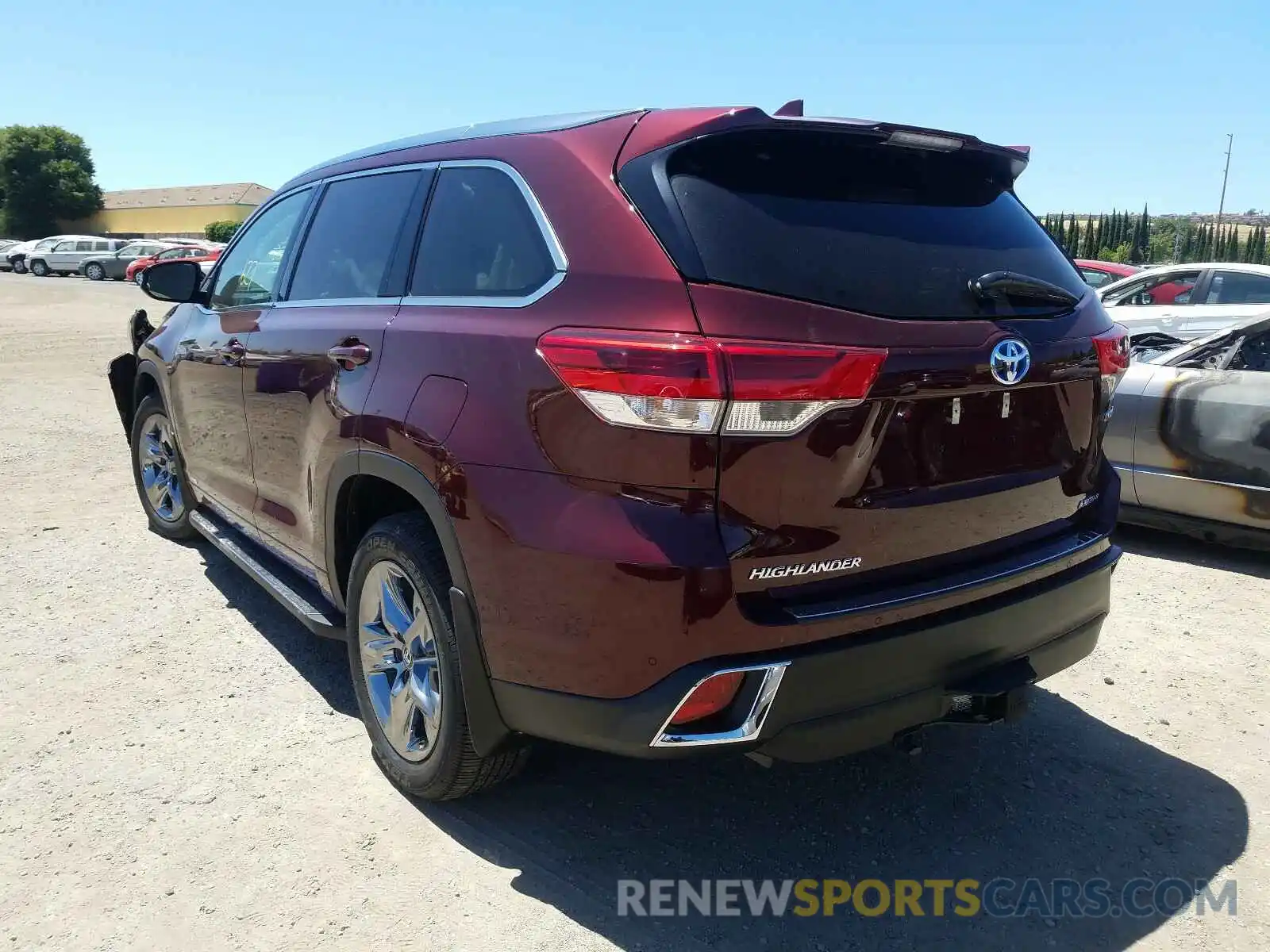 3 Photograph of a damaged car 5TDDGRFH2KS073742 TOYOTA HIGHLANDER 2019