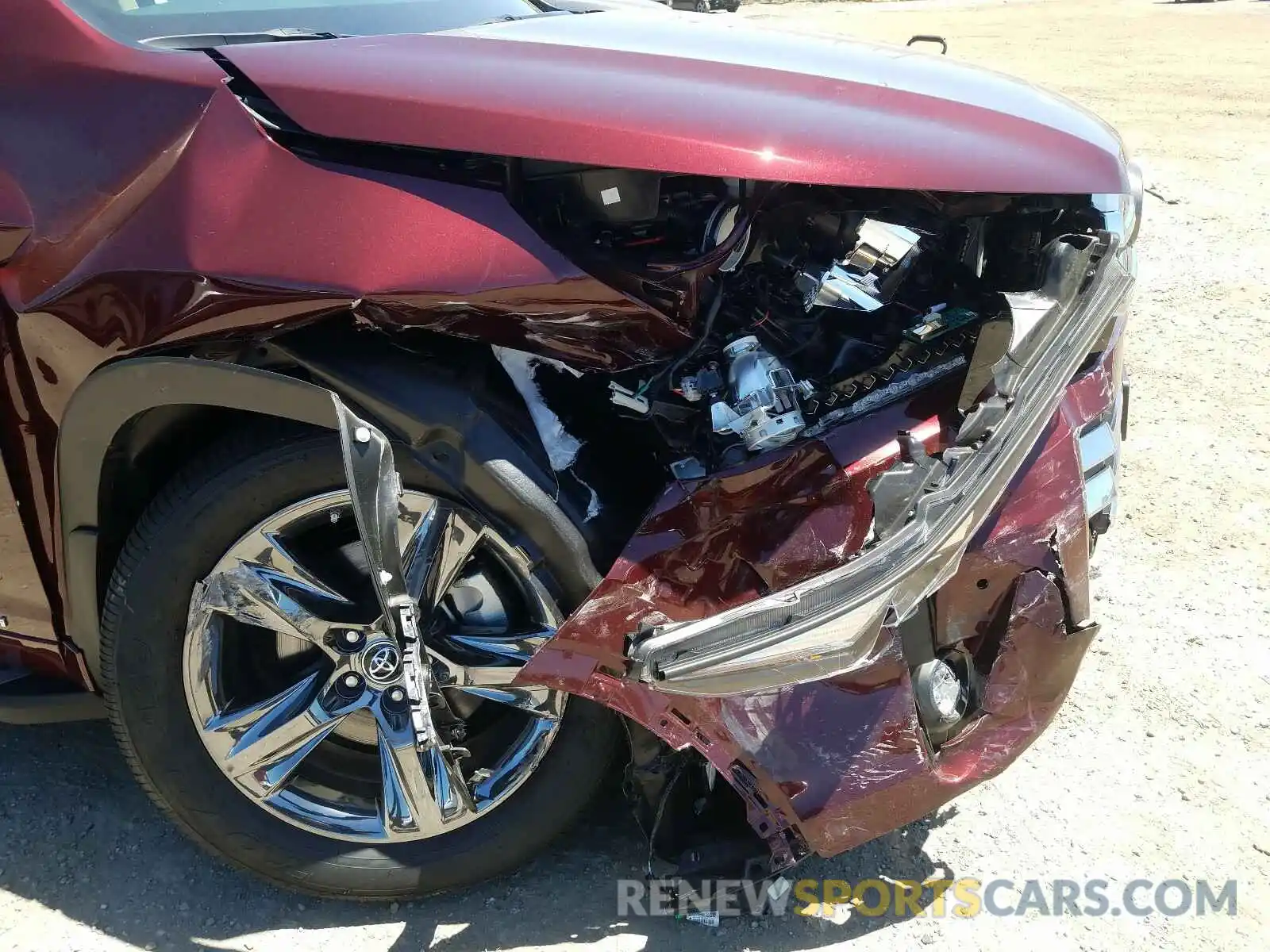 9 Photograph of a damaged car 5TDDGRFH2KS073742 TOYOTA HIGHLANDER 2019