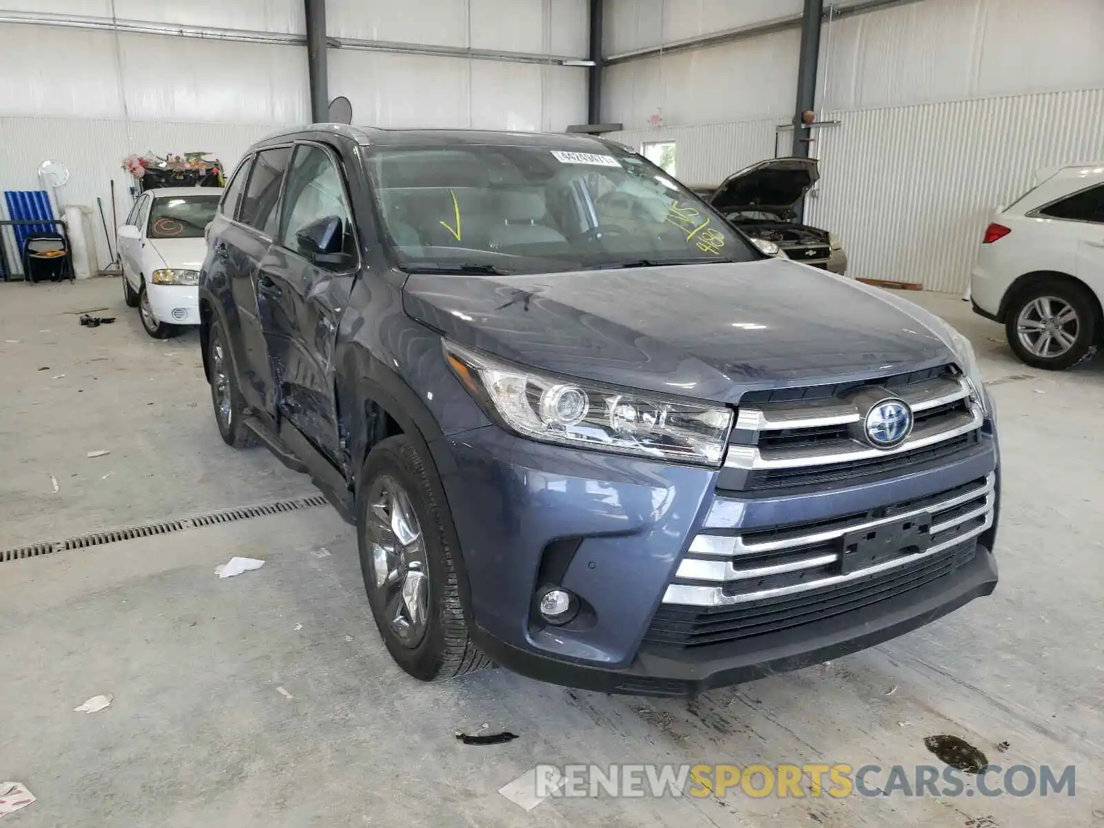 1 Photograph of a damaged car 5TDDGRFH2KS074180 TOYOTA HIGHLANDER 2019