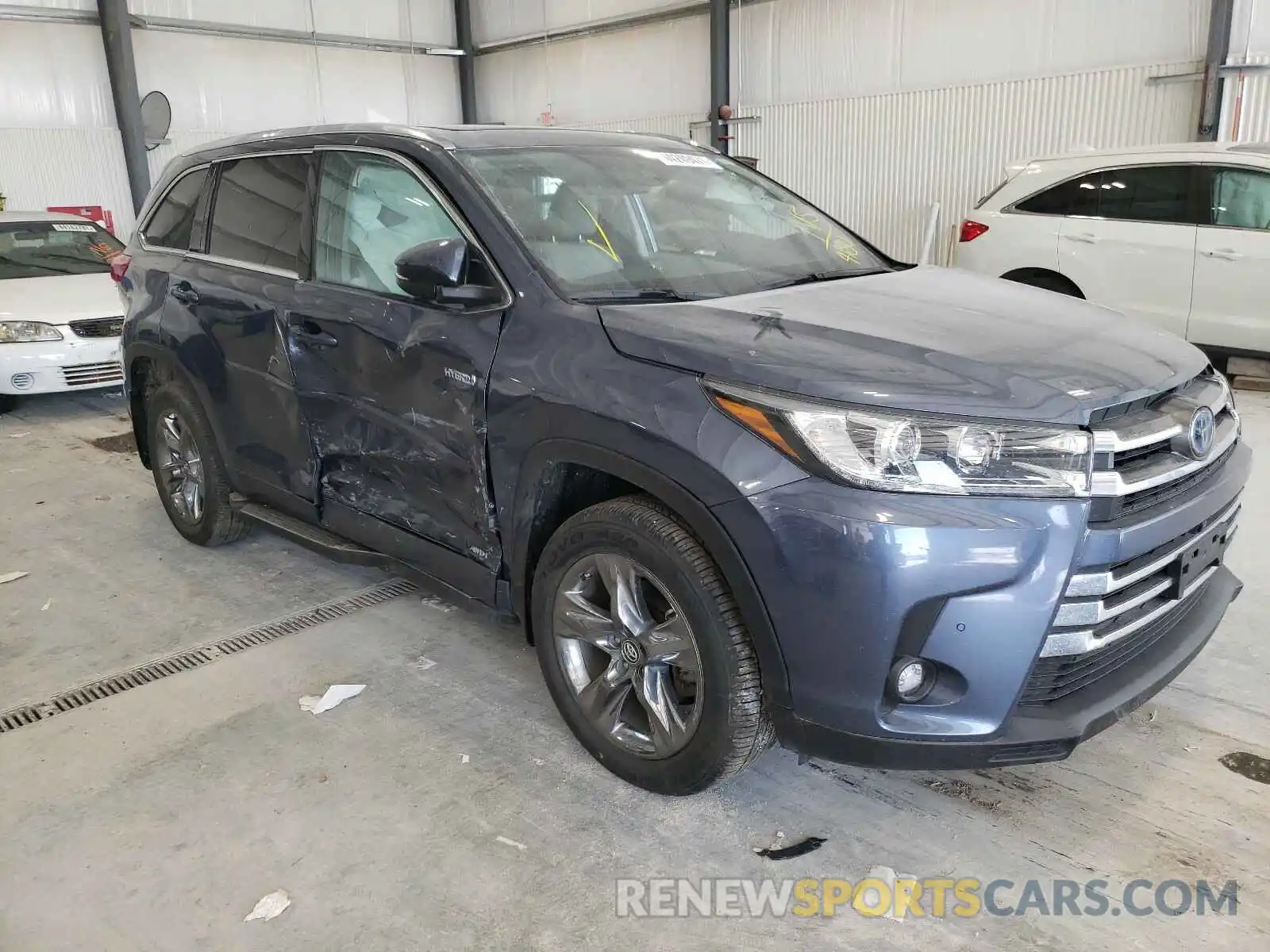 9 Photograph of a damaged car 5TDDGRFH2KS074180 TOYOTA HIGHLANDER 2019