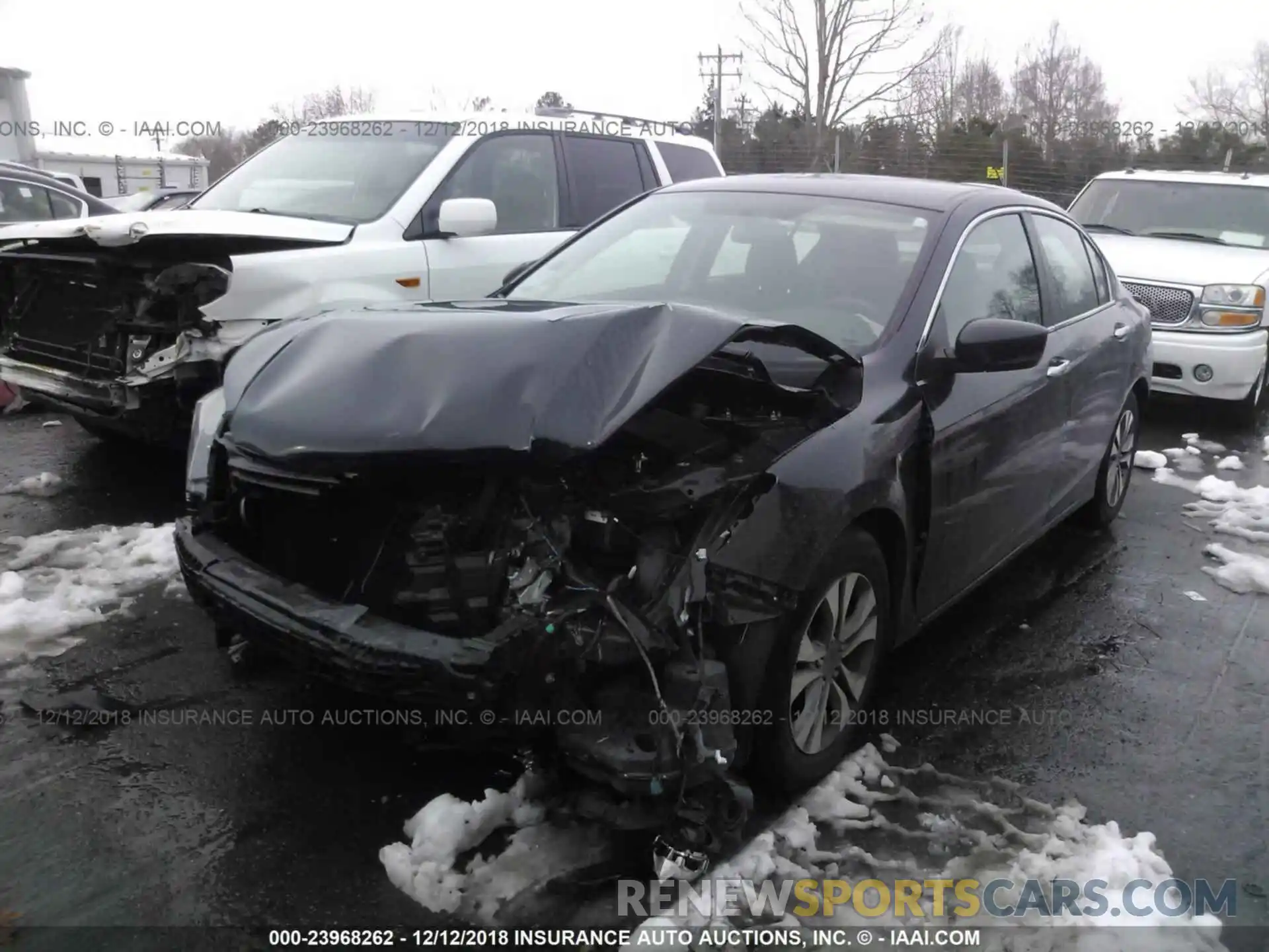 2 Photograph of a damaged car 5TDDGRFH3KS052737 TOYOTA HIGHLANDER 2019