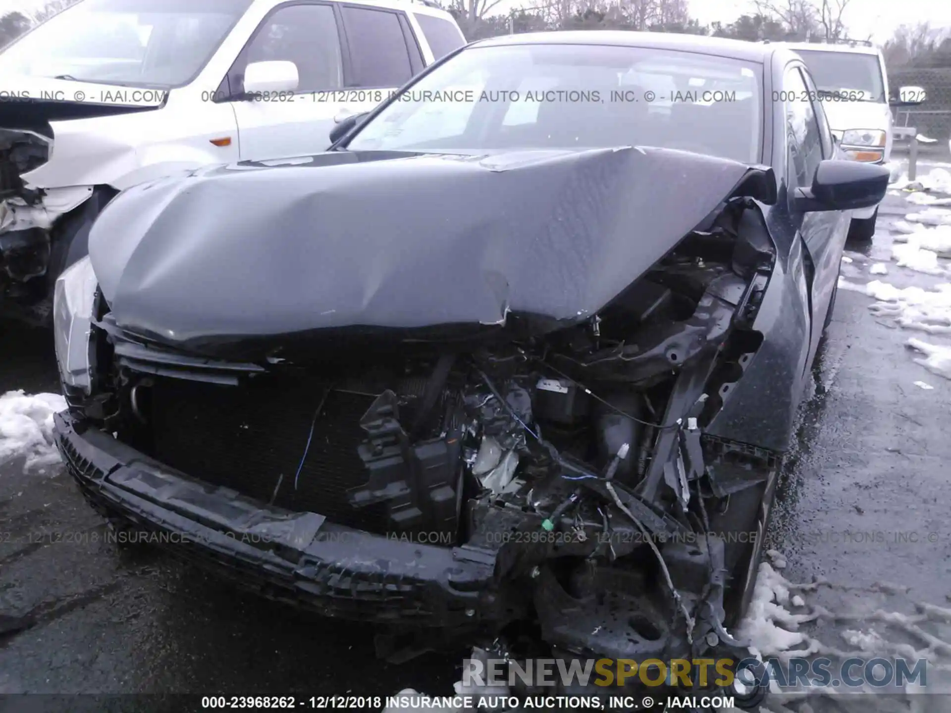 6 Photograph of a damaged car 5TDDGRFH3KS052737 TOYOTA HIGHLANDER 2019