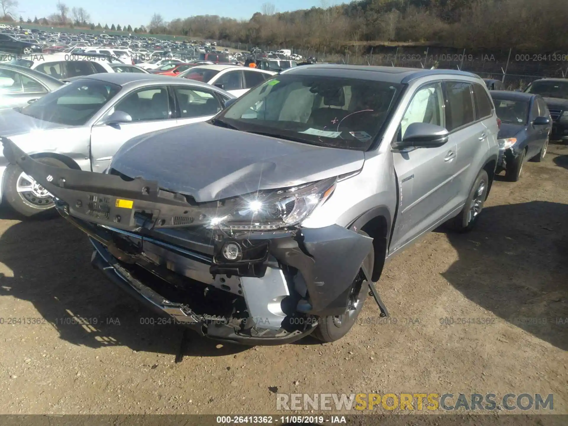 2 Photograph of a damaged car 5TDDGRFH3KS066587 TOYOTA HIGHLANDER 2019