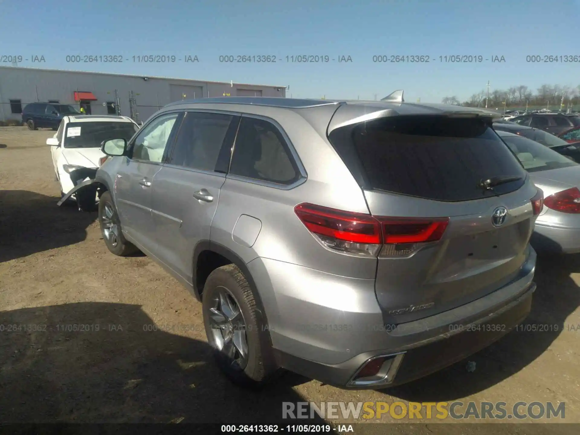 3 Photograph of a damaged car 5TDDGRFH3KS066587 TOYOTA HIGHLANDER 2019