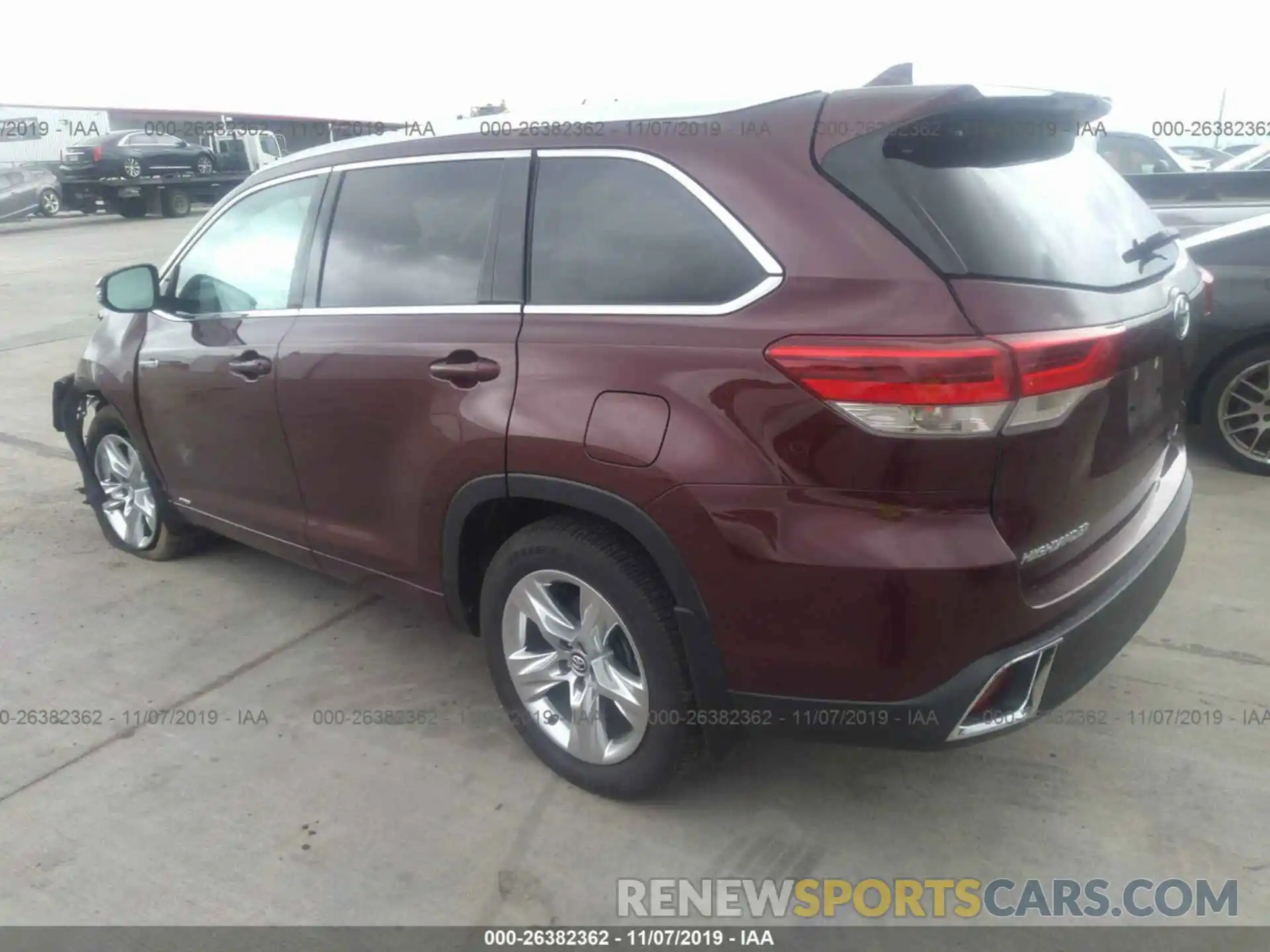 3 Photograph of a damaged car 5TDDGRFH4KS052519 TOYOTA HIGHLANDER 2019