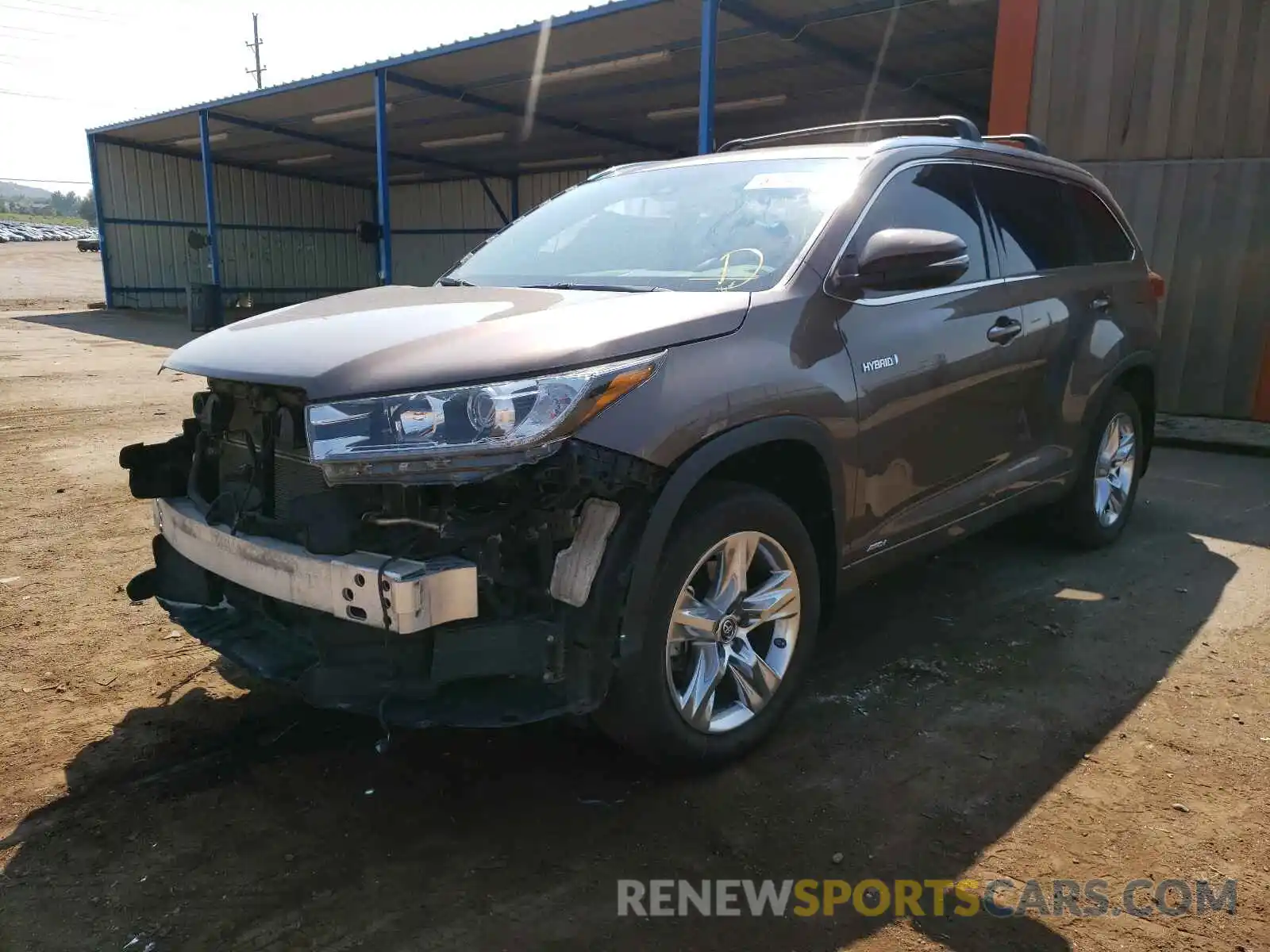 2 Photograph of a damaged car 5TDDGRFH4KS055744 TOYOTA HIGHLANDER 2019