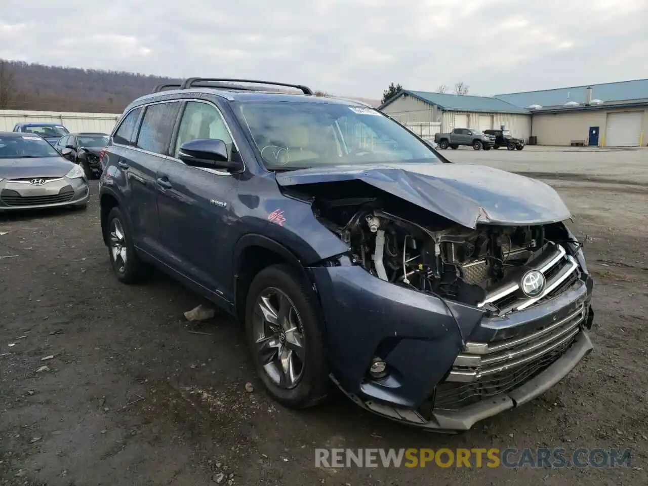 1 Photograph of a damaged car 5TDDGRFH4KS057820 TOYOTA HIGHLANDER 2019