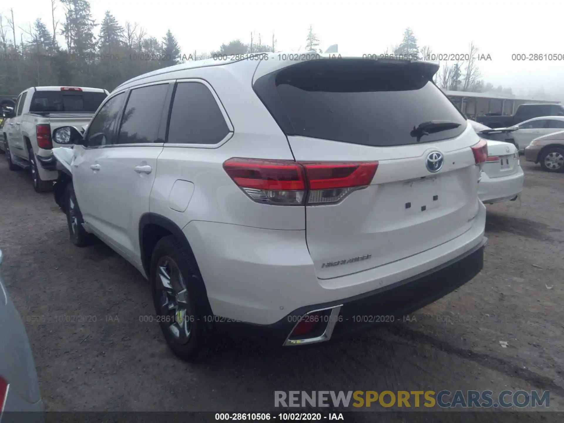 3 Photograph of a damaged car 5TDDGRFH4KS061611 TOYOTA HIGHLANDER 2019