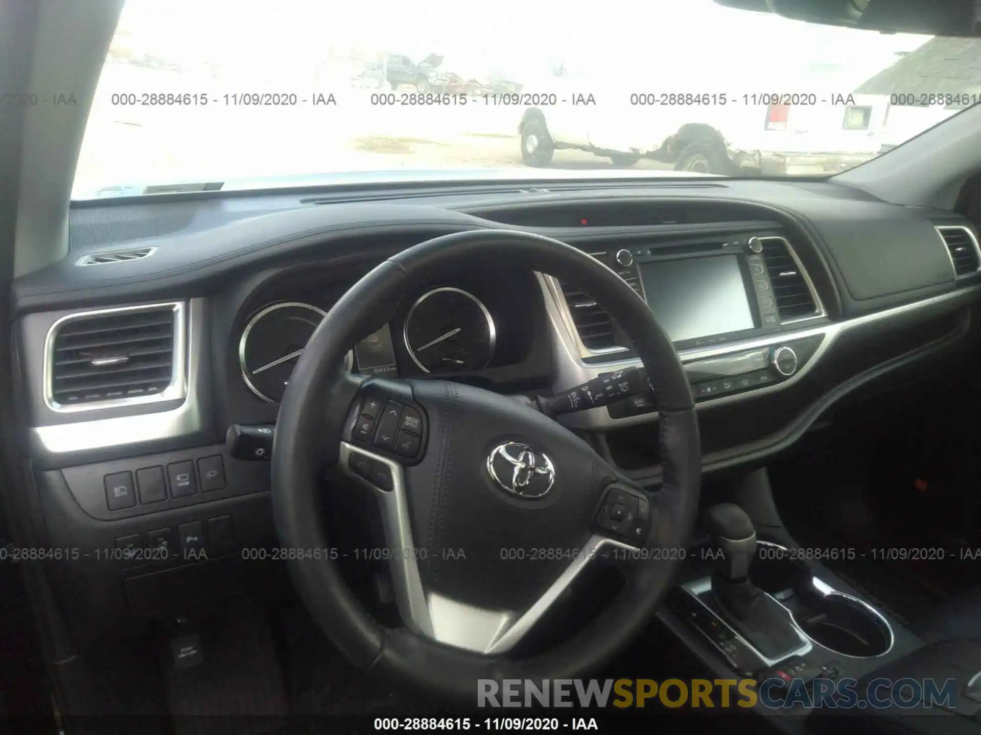 5 Photograph of a damaged car 5TDDGRFH4KS071393 TOYOTA HIGHLANDER 2019