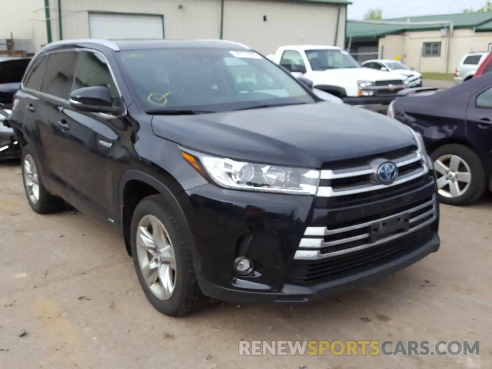 1 Photograph of a damaged car 5TDDGRFH5KS052934 TOYOTA HIGHLANDER 2019