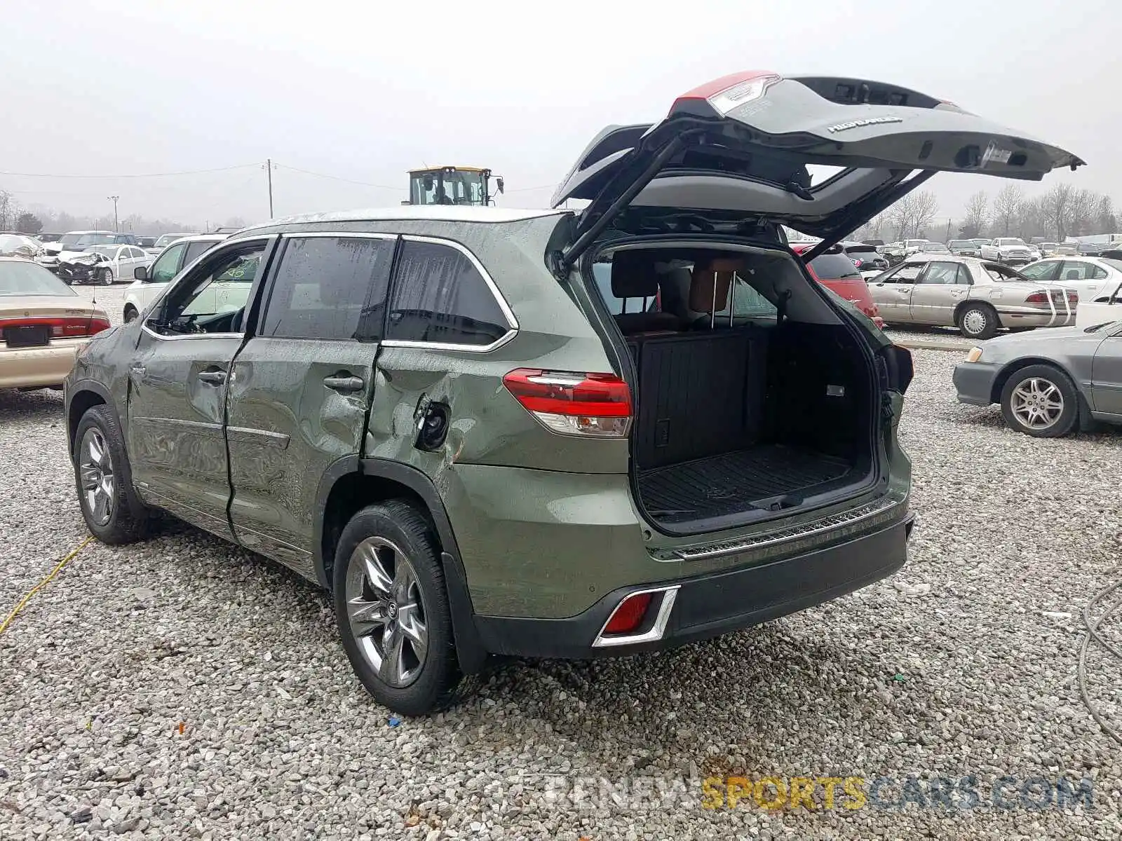 3 Фотография поврежденного автомобиля 5TDDGRFH5KS056434 TOYOTA HIGHLANDER 2019