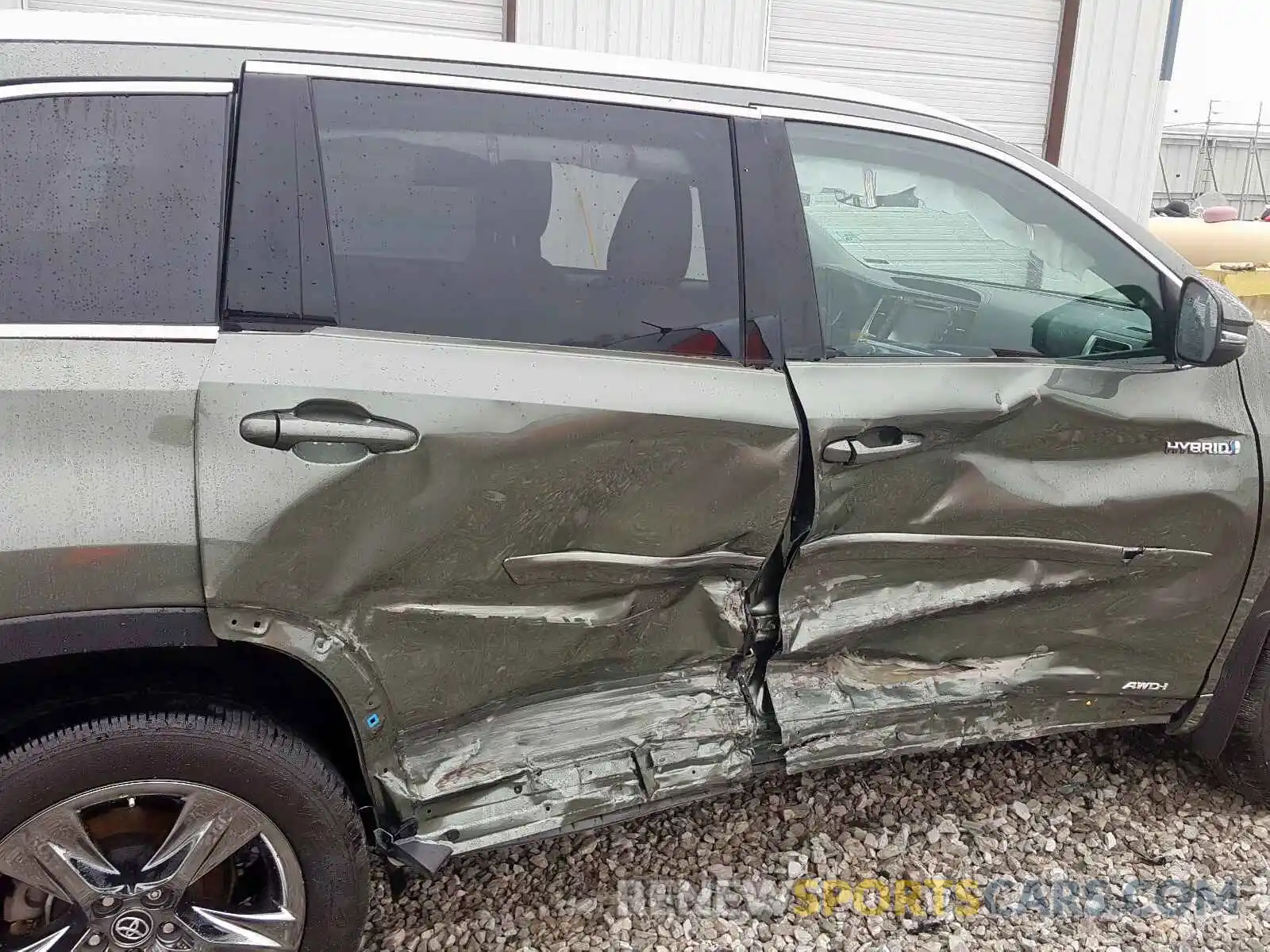 9 Photograph of a damaged car 5TDDGRFH5KS056434 TOYOTA HIGHLANDER 2019