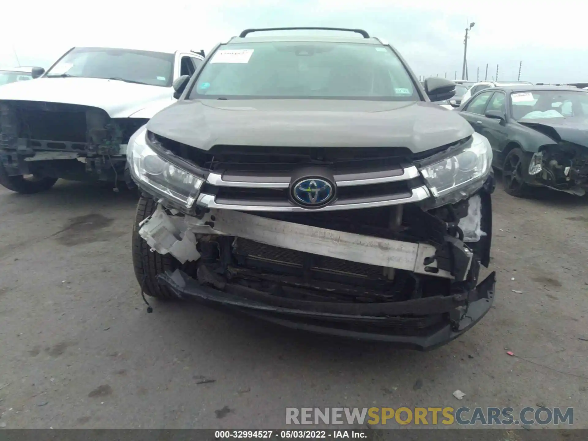 6 Photograph of a damaged car 5TDDGRFH5KS060144 TOYOTA HIGHLANDER 2019