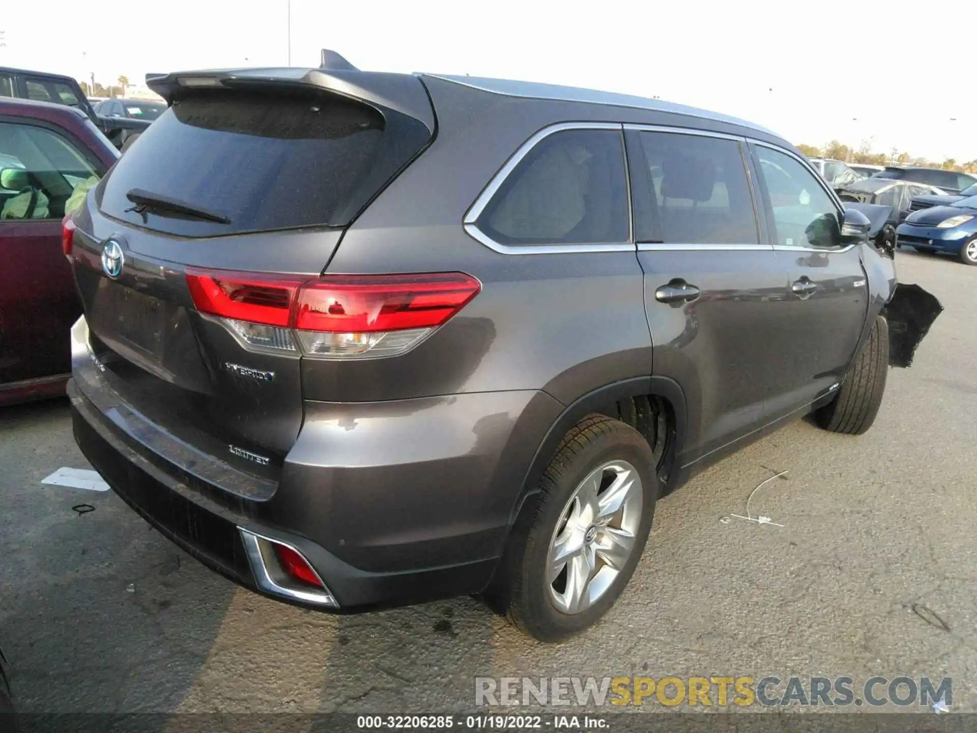 4 Фотография поврежденного автомобиля 5TDDGRFH5KS066932 TOYOTA HIGHLANDER 2019