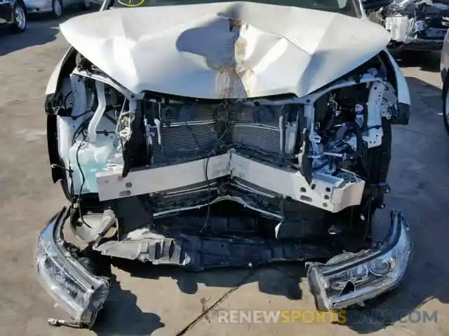 7 Photograph of a damaged car 5TDDGRFH5KS069538 TOYOTA HIGHLANDER 2019