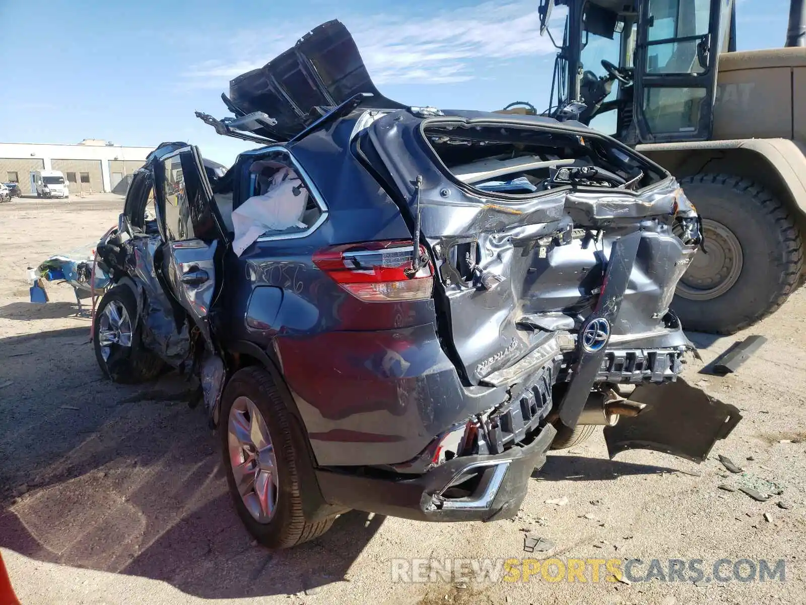 3 Photograph of a damaged car 5TDDGRFH5KS077056 TOYOTA HIGHLANDER 2019