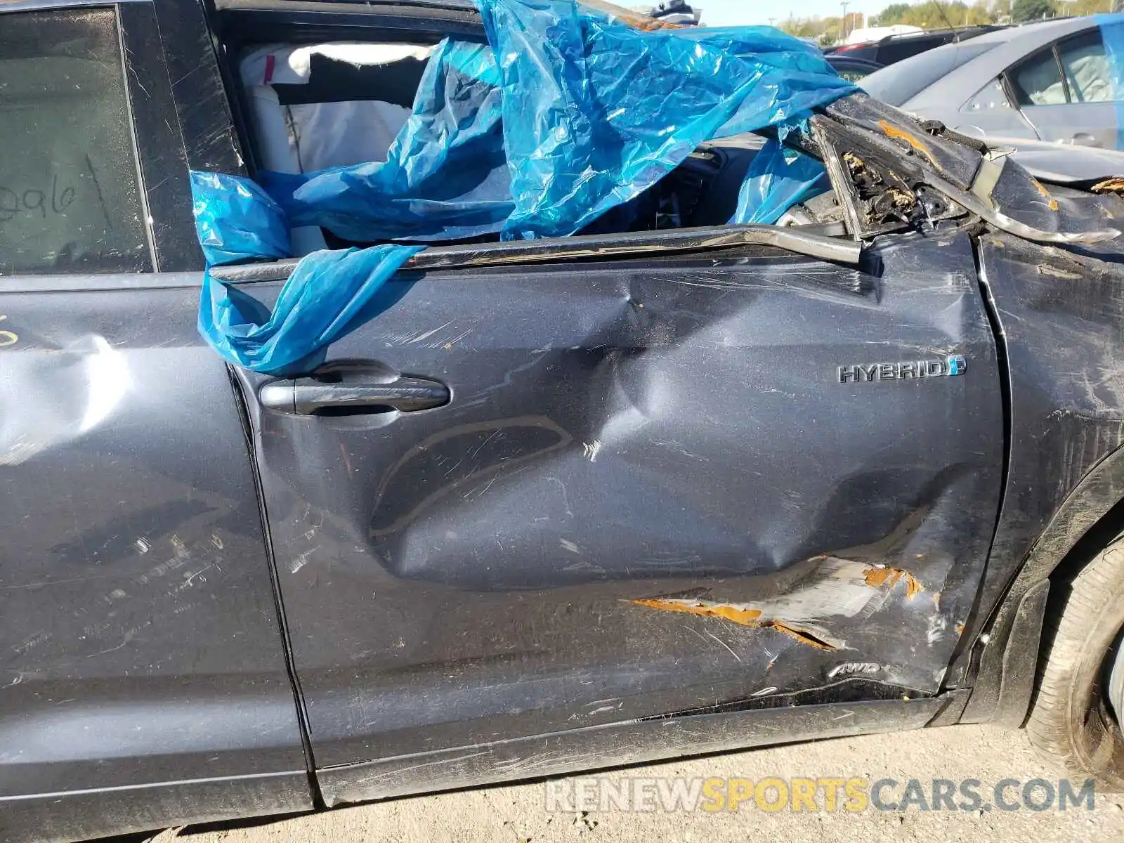 5 Photograph of a damaged car 5TDDGRFH5KS077056 TOYOTA HIGHLANDER 2019