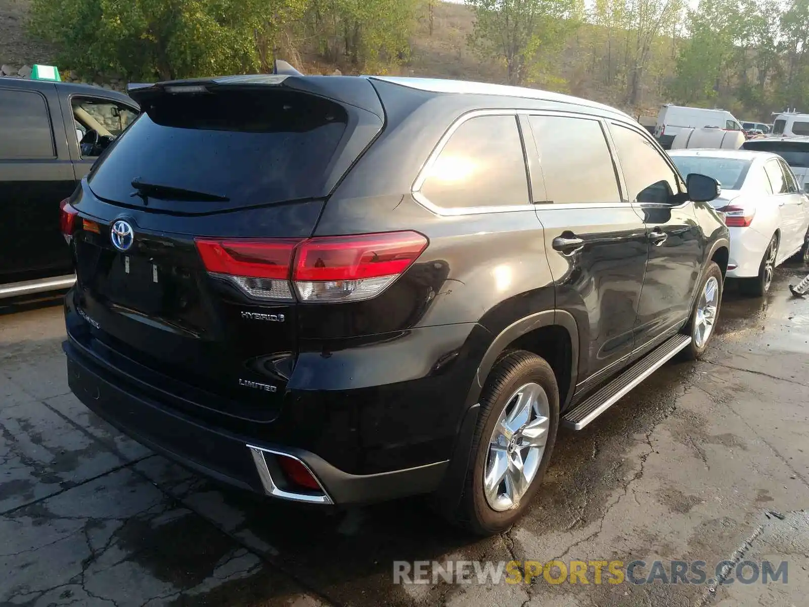 4 Фотография поврежденного автомобиля 5TDDGRFH6KS053350 TOYOTA HIGHLANDER 2019