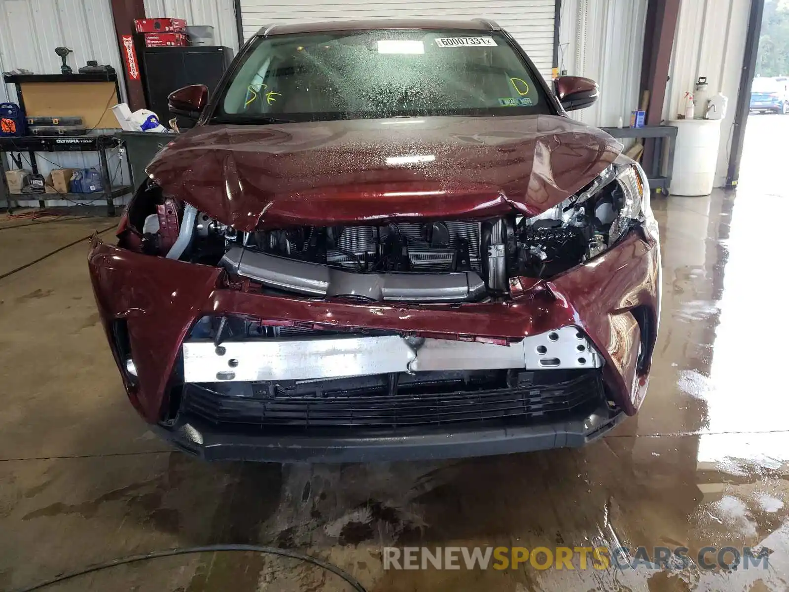 9 Photograph of a damaged car 5TDDGRFH6KS055924 TOYOTA HIGHLANDER 2019