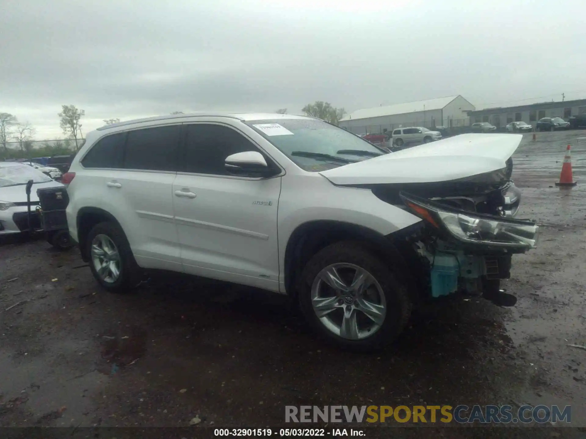 1 Photograph of a damaged car 5TDDGRFH6KS055972 TOYOTA HIGHLANDER 2019