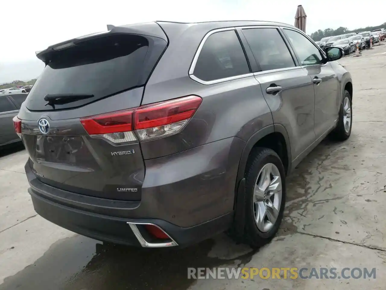 3 Photograph of a damaged car 5TDDGRFH6KS060329 TOYOTA HIGHLANDER 2019