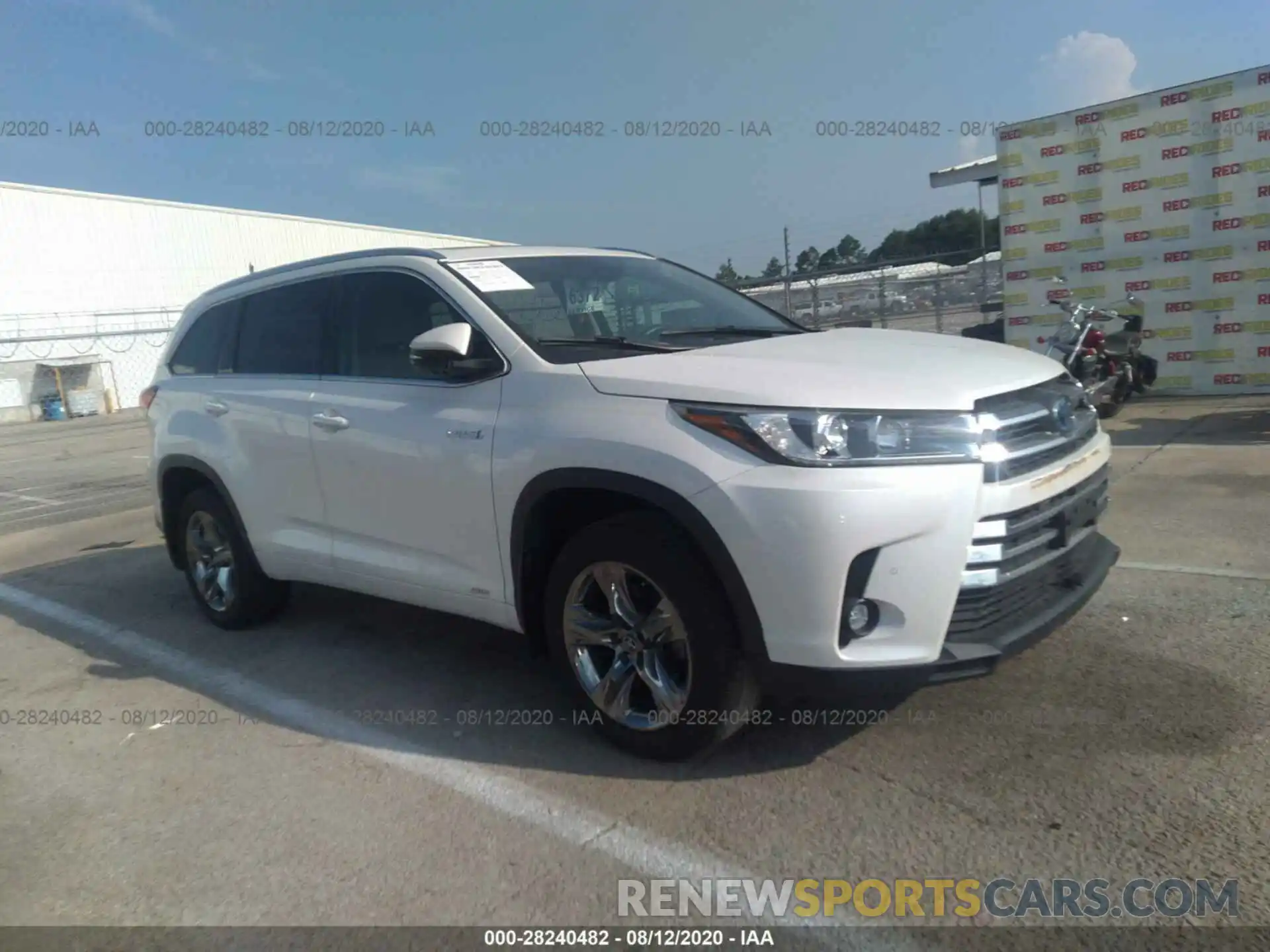 1 Photograph of a damaged car 5TDDGRFH6KS063649 TOYOTA HIGHLANDER 2019