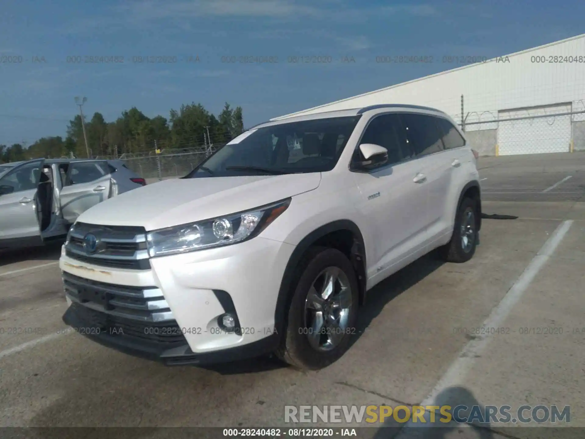 2 Фотография поврежденного автомобиля 5TDDGRFH6KS063649 TOYOTA HIGHLANDER 2019