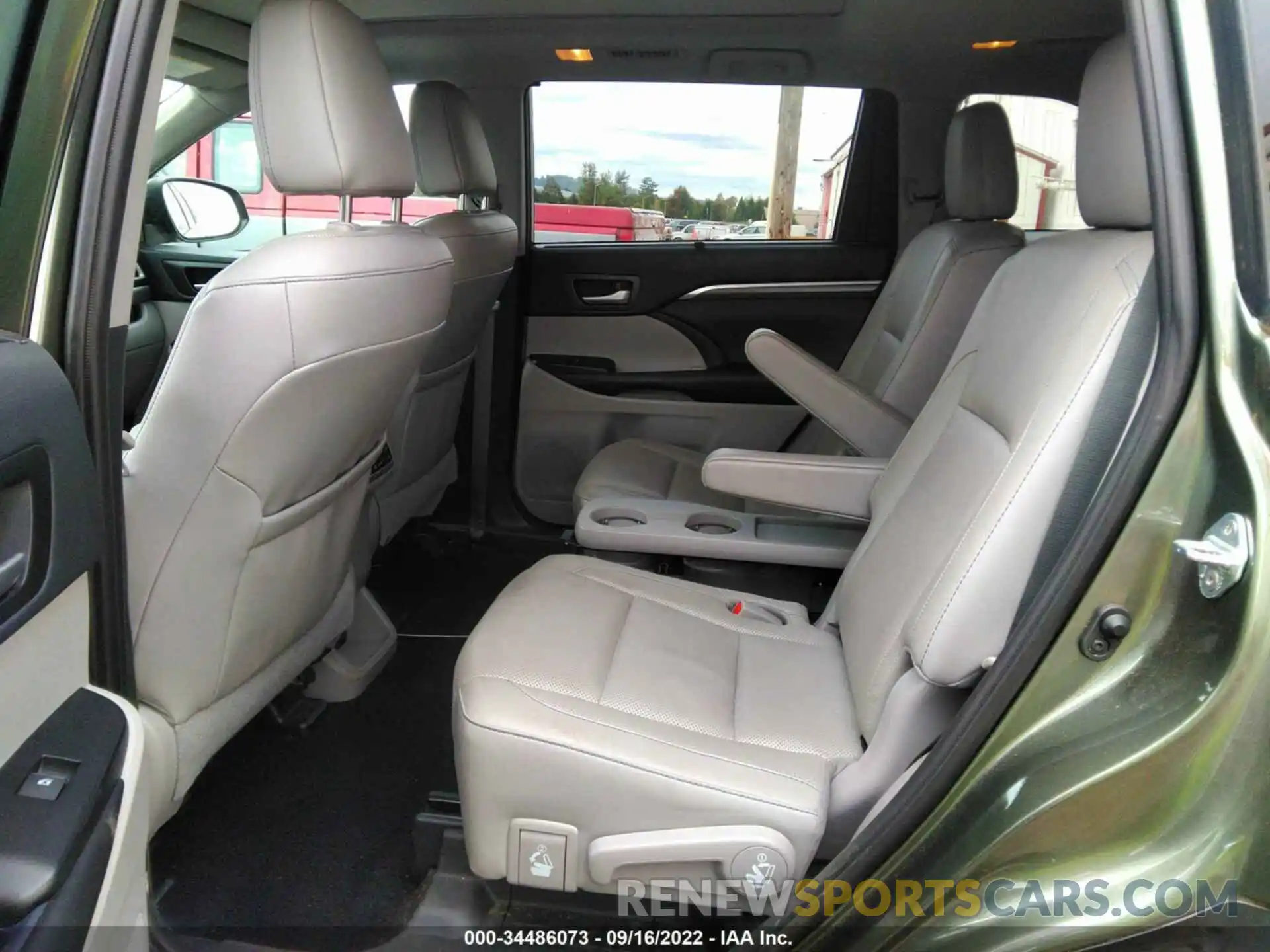 8 Фотография поврежденного автомобиля 5TDDGRFH7KS053213 TOYOTA HIGHLANDER 2019