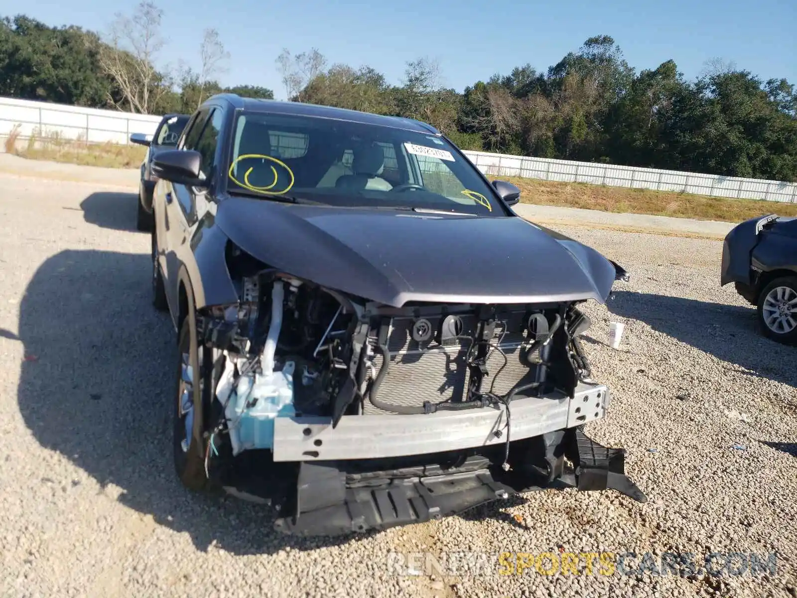 9 Photograph of a damaged car 5TDDGRFH7KS055818 TOYOTA HIGHLANDER 2019