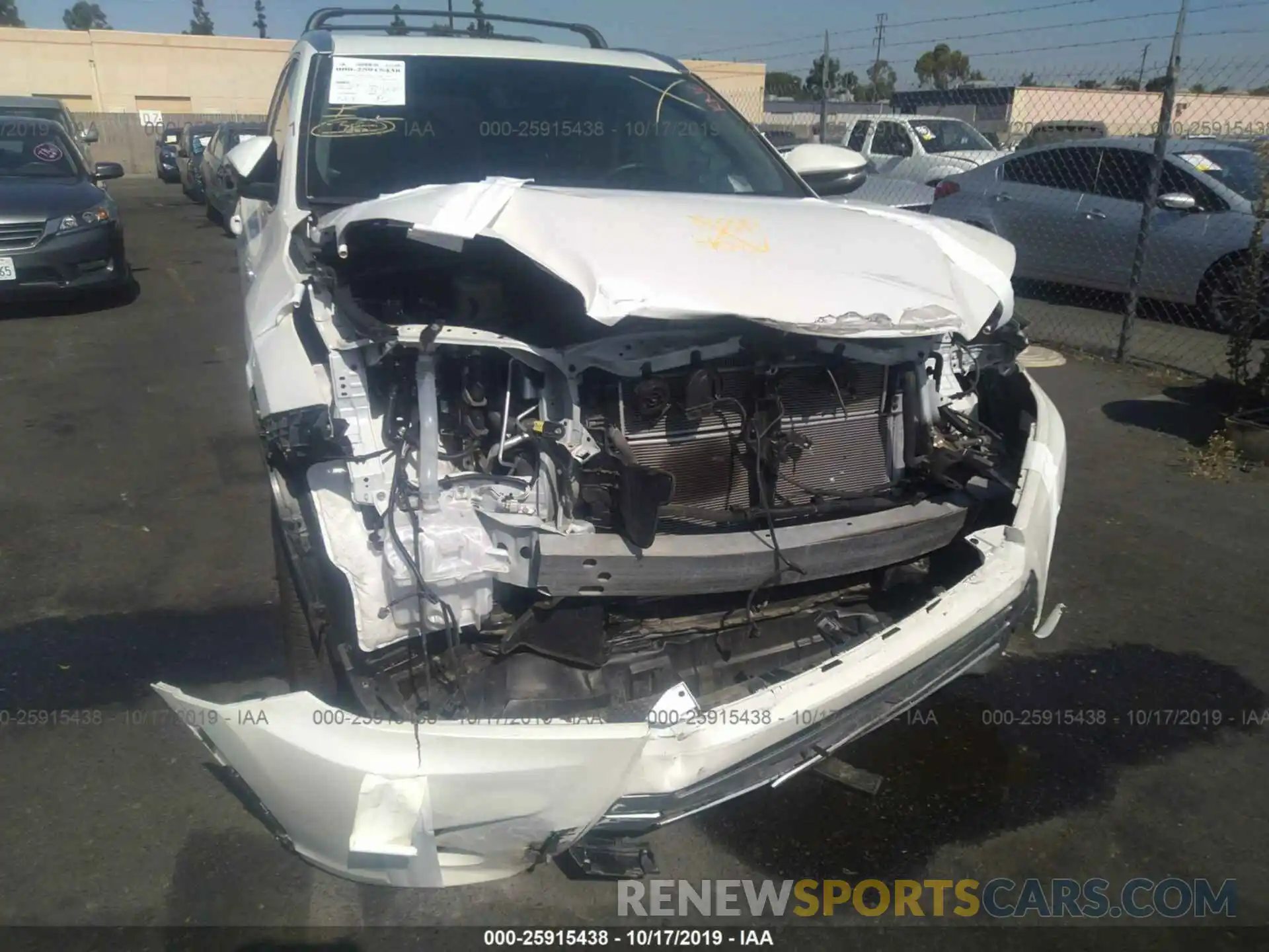 6 Photograph of a damaged car 5TDDGRFH7KS055902 TOYOTA HIGHLANDER 2019