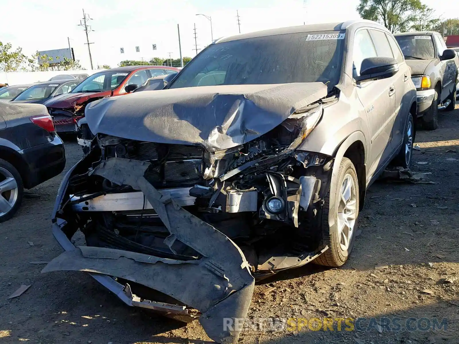 2 Photograph of a damaged car 5TDDGRFH7KS062574 TOYOTA HIGHLANDER 2019