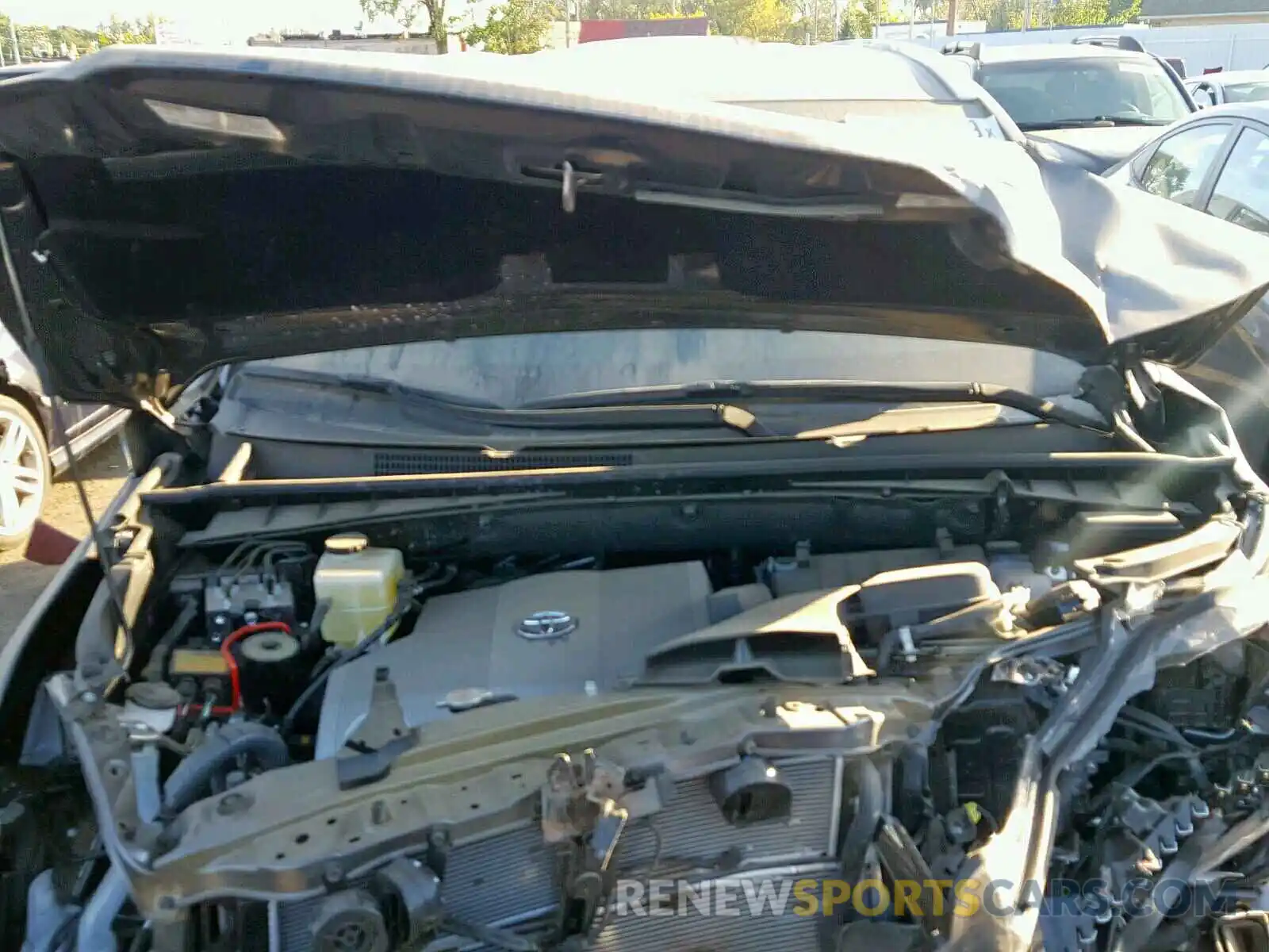 7 Photograph of a damaged car 5TDDGRFH7KS062574 TOYOTA HIGHLANDER 2019