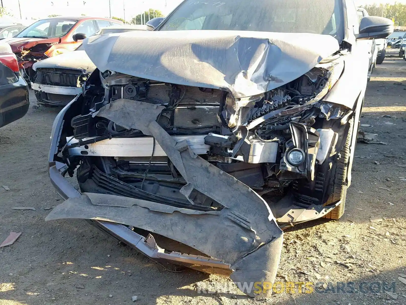 9 Photograph of a damaged car 5TDDGRFH7KS062574 TOYOTA HIGHLANDER 2019