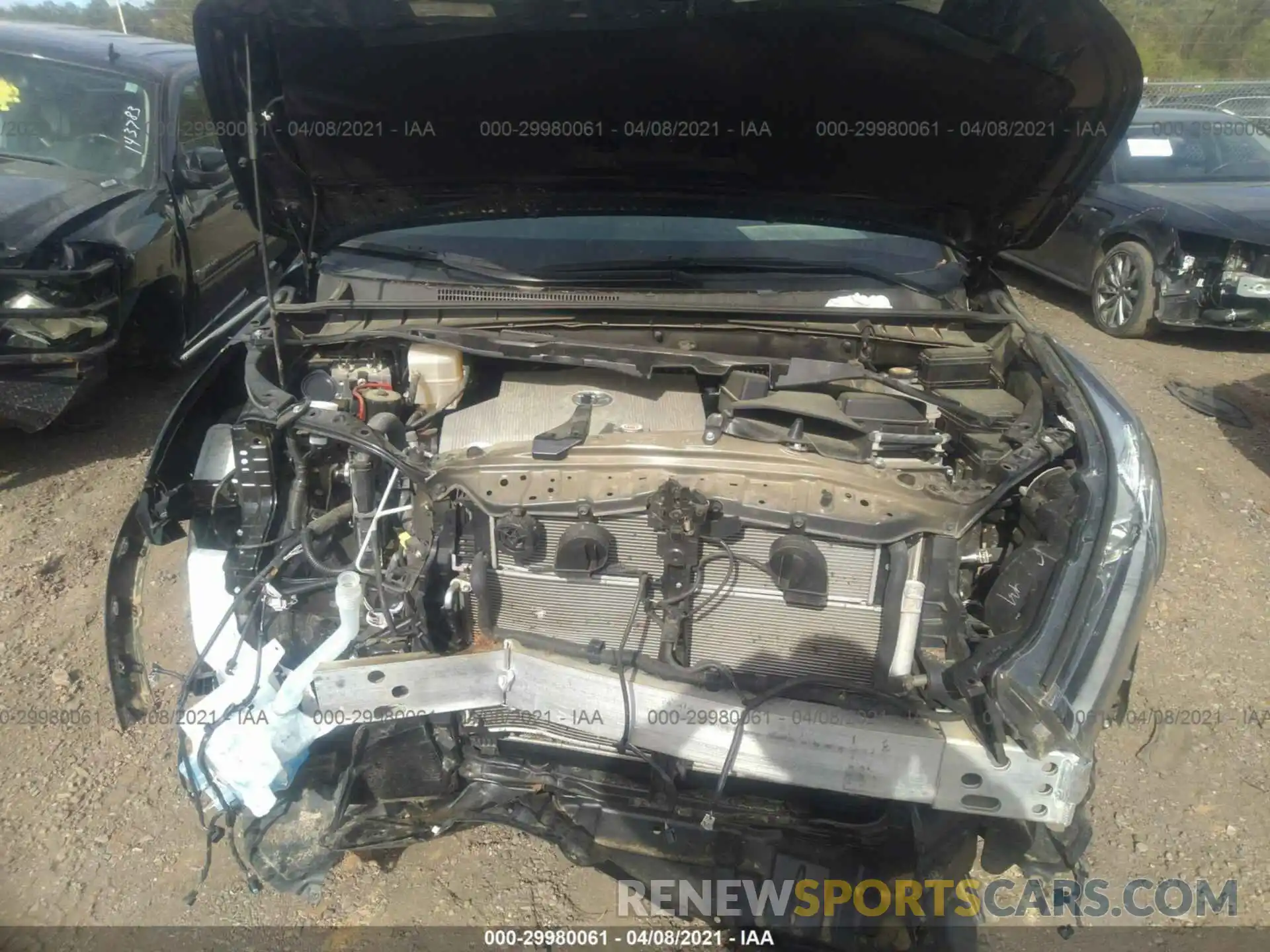 10 Photograph of a damaged car 5TDDGRFH7KS063868 TOYOTA HIGHLANDER 2019