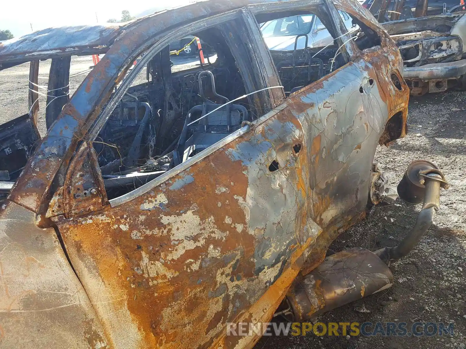 10 Photograph of a damaged car 5TDDGRFH7KS067984 TOYOTA HIGHLANDER 2019