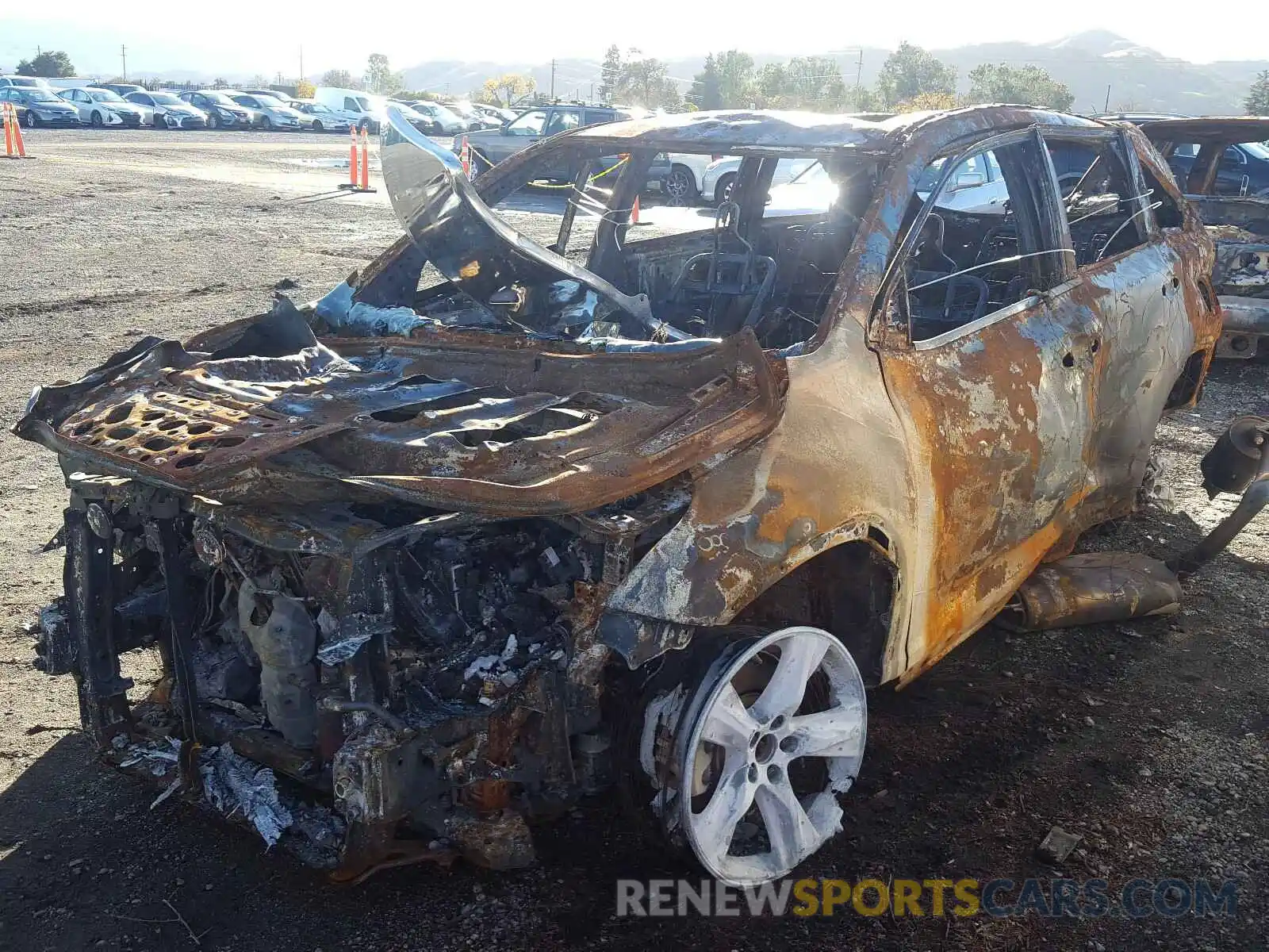 2 Photograph of a damaged car 5TDDGRFH7KS067984 TOYOTA HIGHLANDER 2019