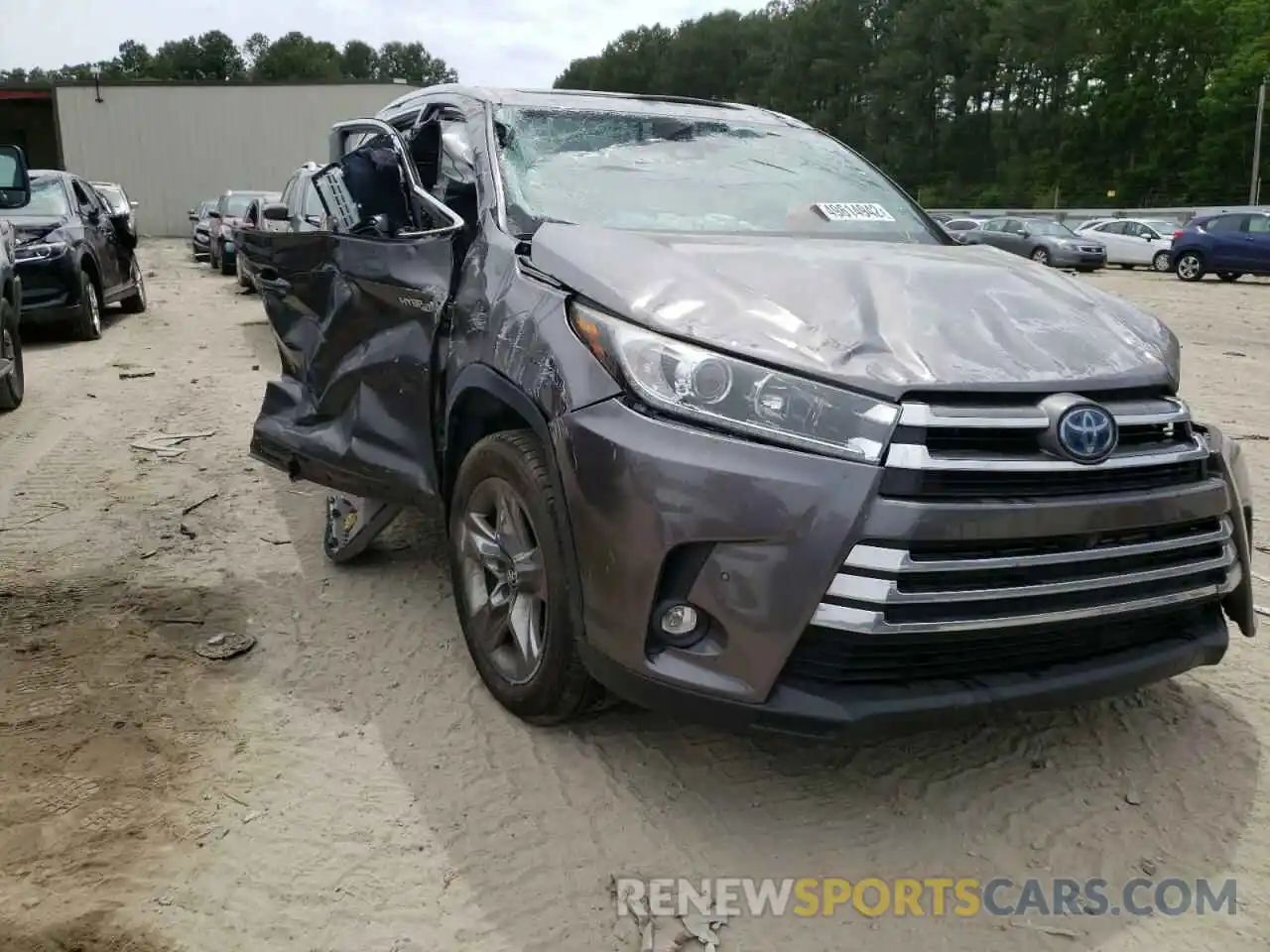 1 Photograph of a damaged car 5TDDGRFH7KS070853 TOYOTA HIGHLANDER 2019