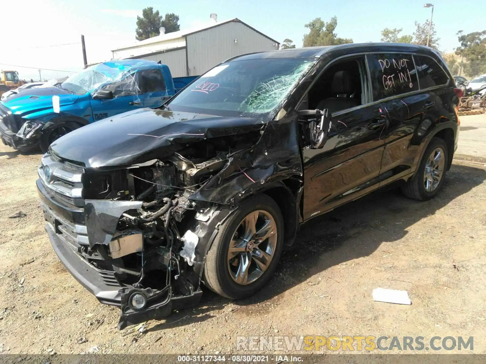 2 Photograph of a damaged car 5TDDGRFH7KS071954 TOYOTA HIGHLANDER 2019