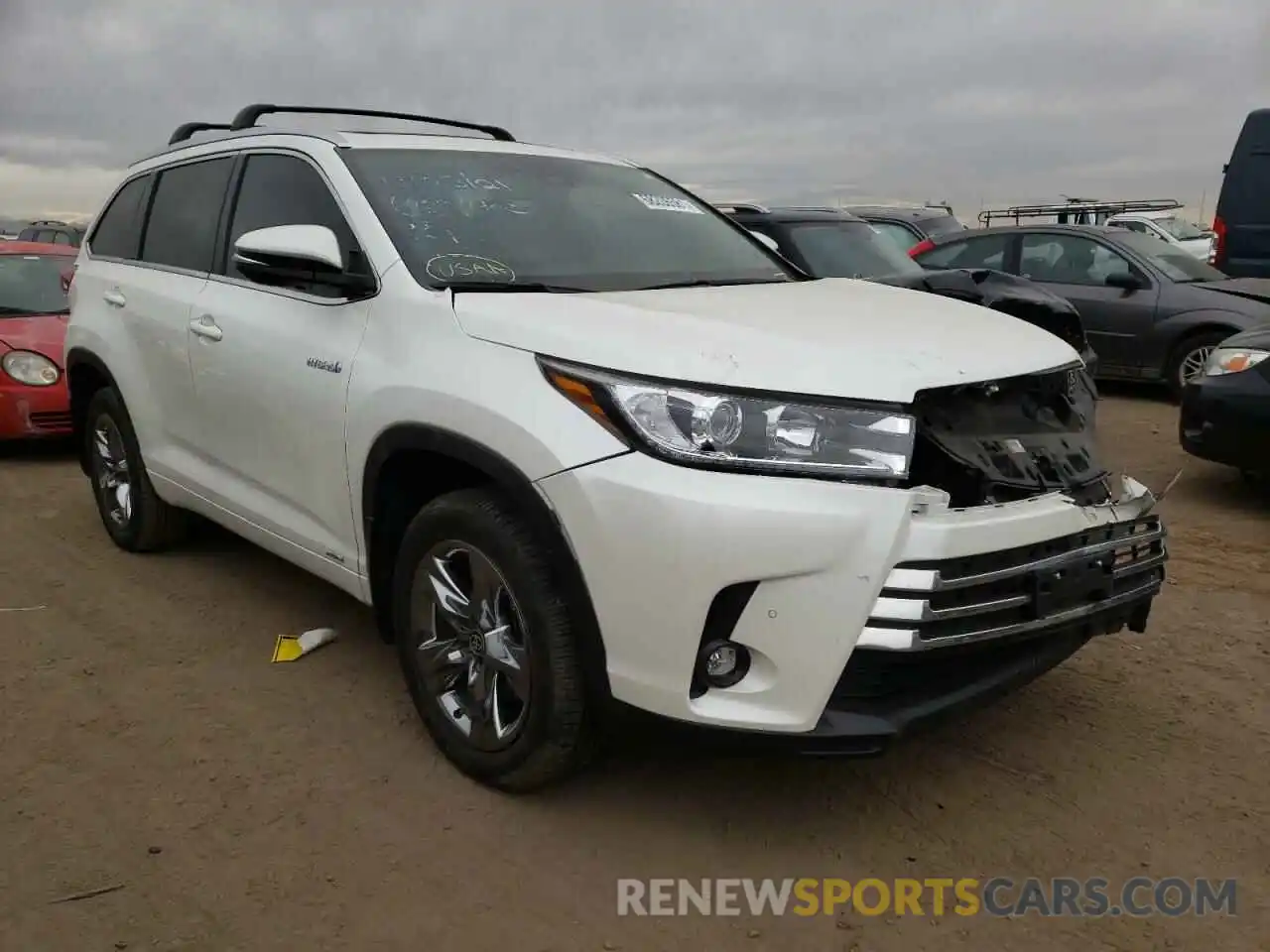 1 Photograph of a damaged car 5TDDGRFH7KS078645 TOYOTA HIGHLANDER 2019