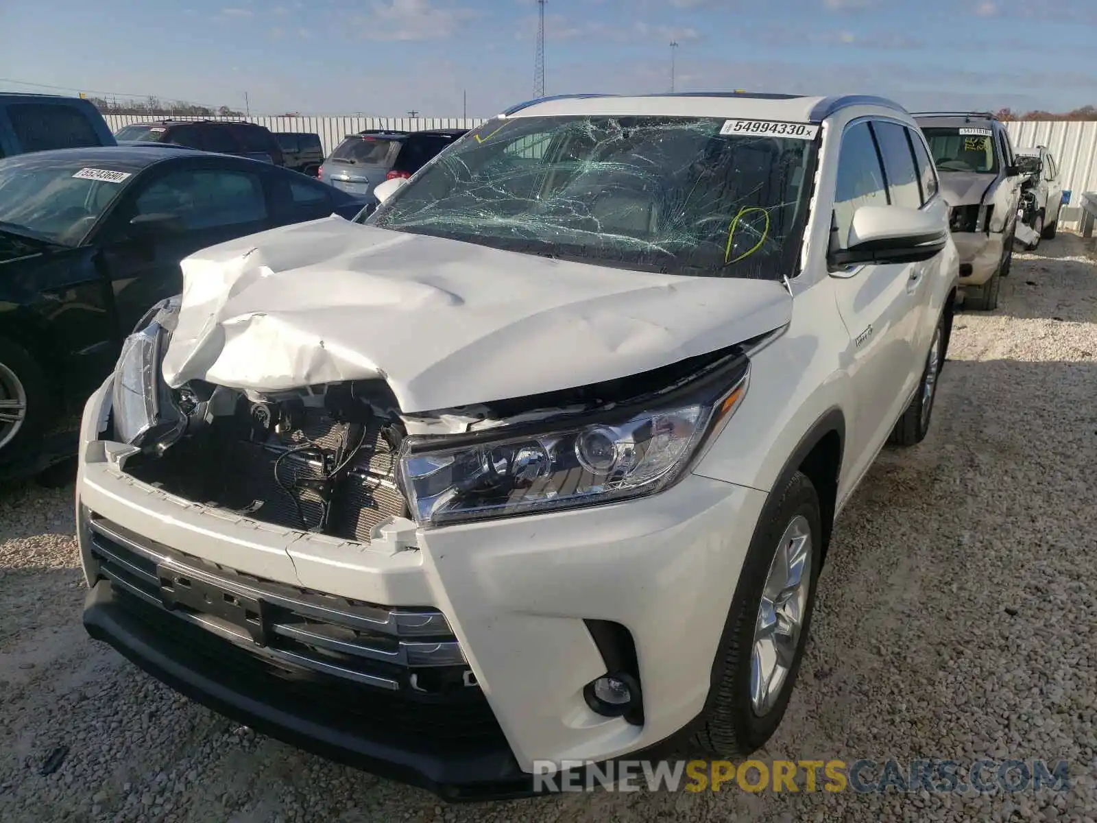 2 Photograph of a damaged car 5TDDGRFH7KS078807 TOYOTA HIGHLANDER 2019