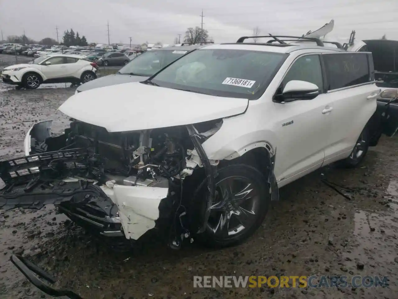 2 Photograph of a damaged car 5TDDGRFH8KS066195 TOYOTA HIGHLANDER 2019