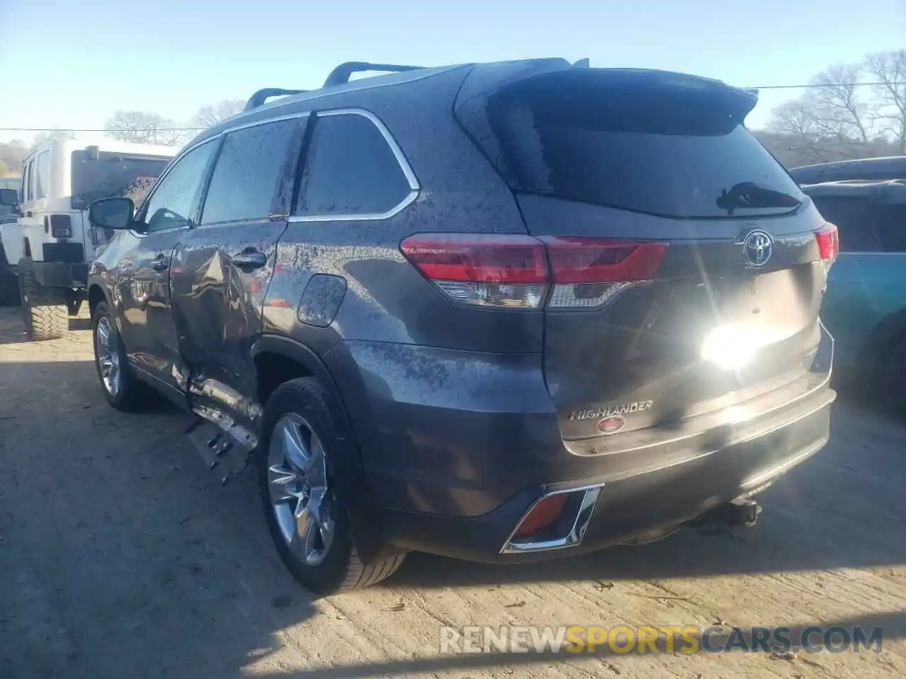 3 Фотография поврежденного автомобиля 5TDDGRFH8KS066892 TOYOTA HIGHLANDER 2019