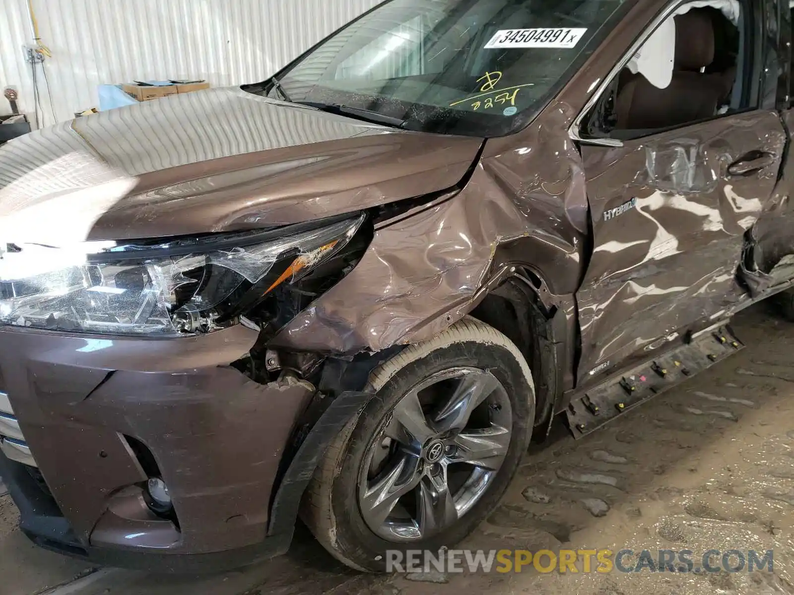 10 Photograph of a damaged car 5TDDGRFH8KS068254 TOYOTA HIGHLANDER 2019